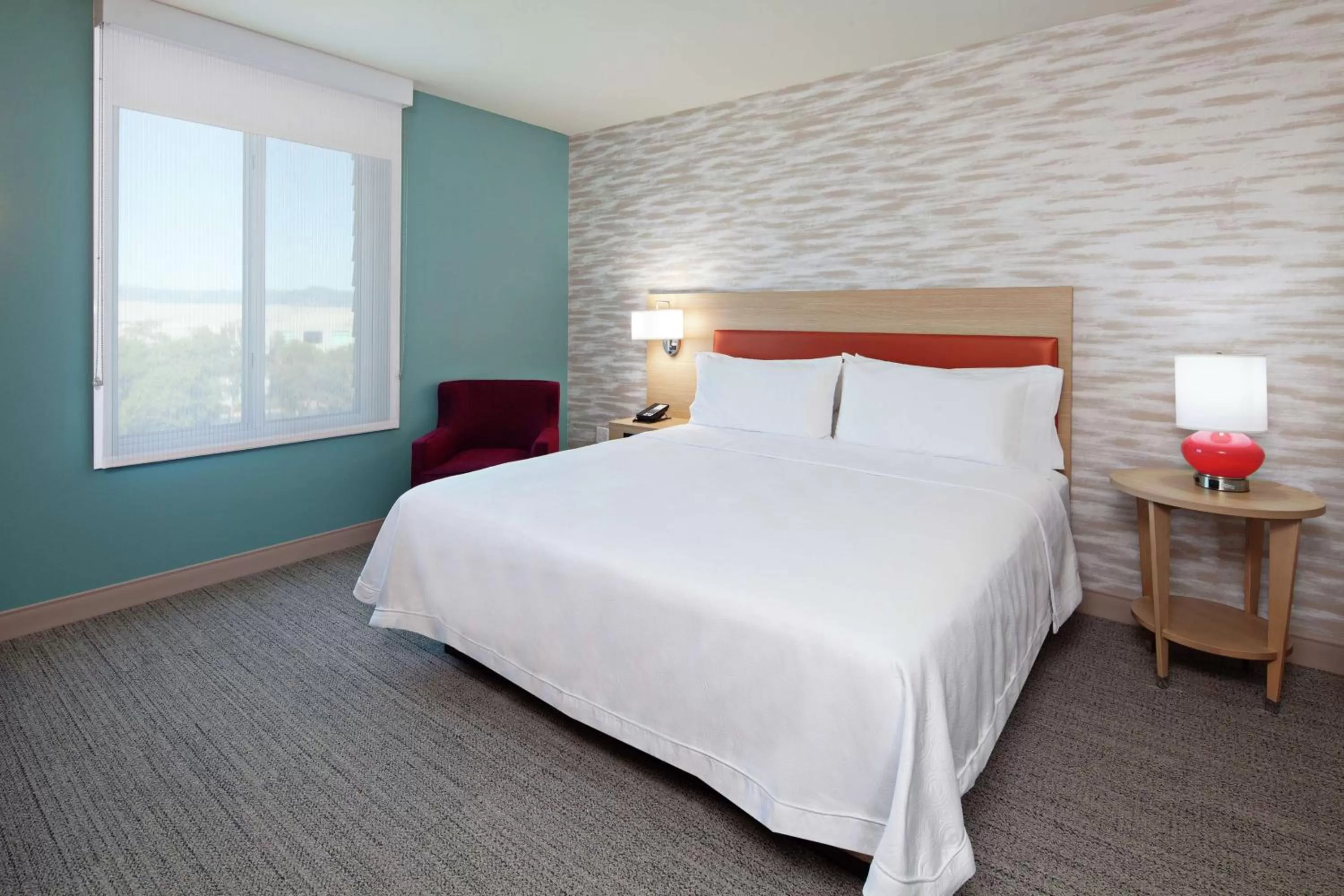 Bed in Home2 Suites By Hilton Alameda Oakland Airport