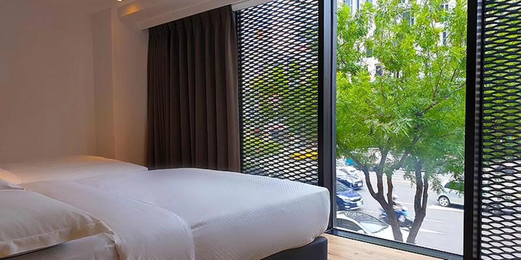 Bedroom, Bed in River inn Station