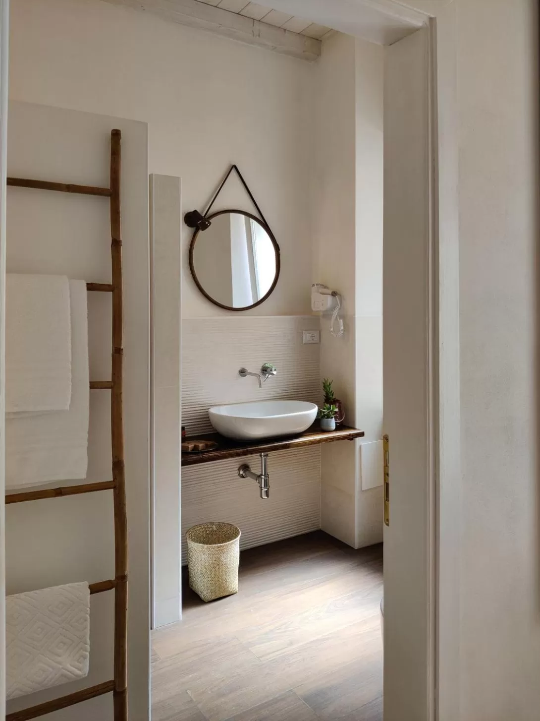 Bathroom in Calamùrn Ortigia