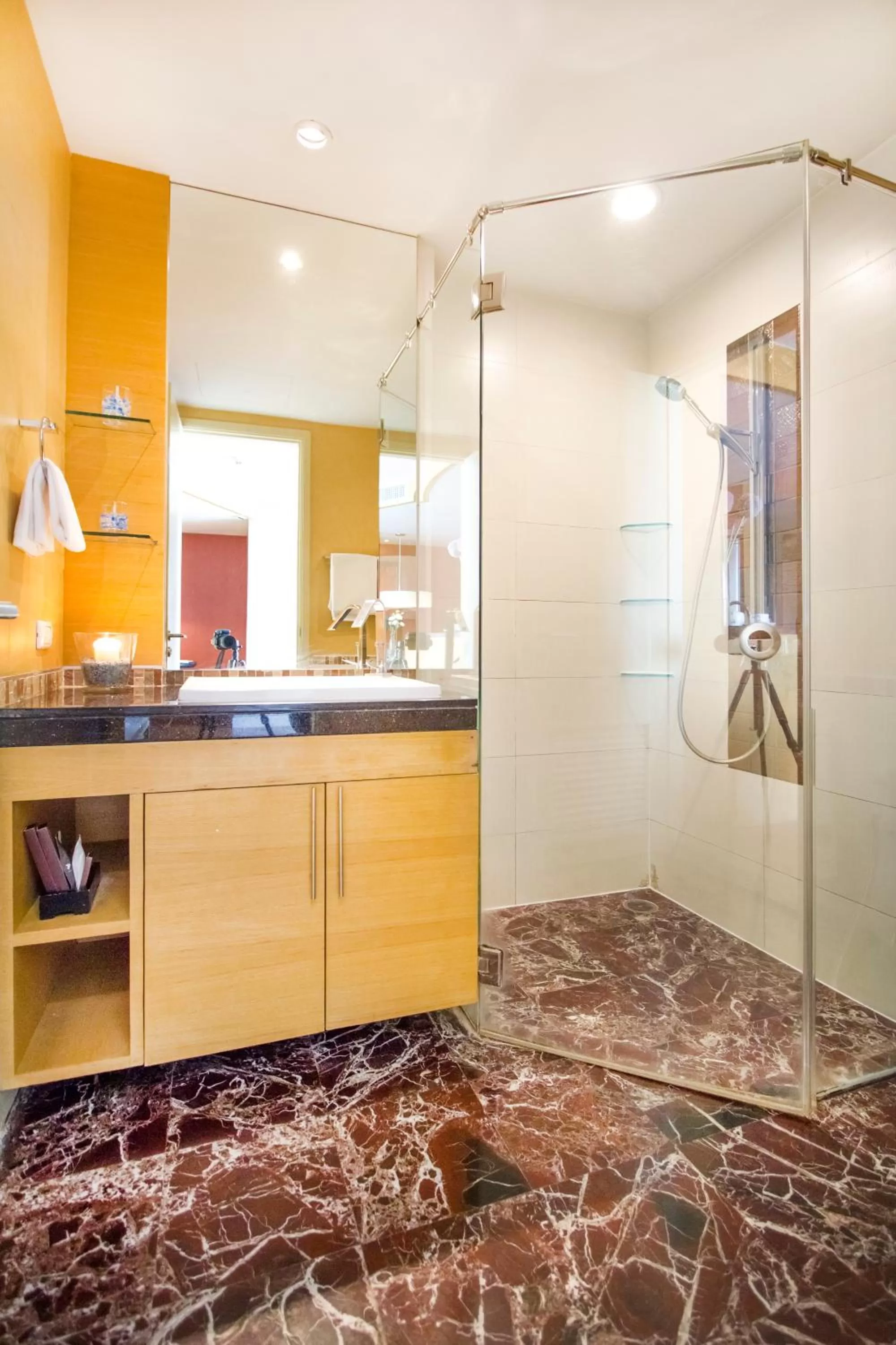 Executive One-Bedroom Suite in Urbana Sathorn Hotel, Bangkok