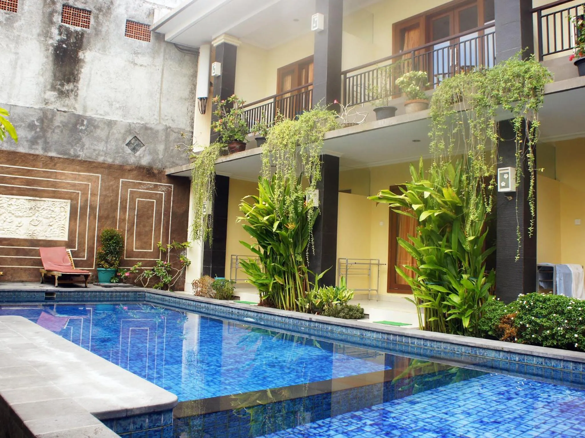 Property building in Waringin Homestay