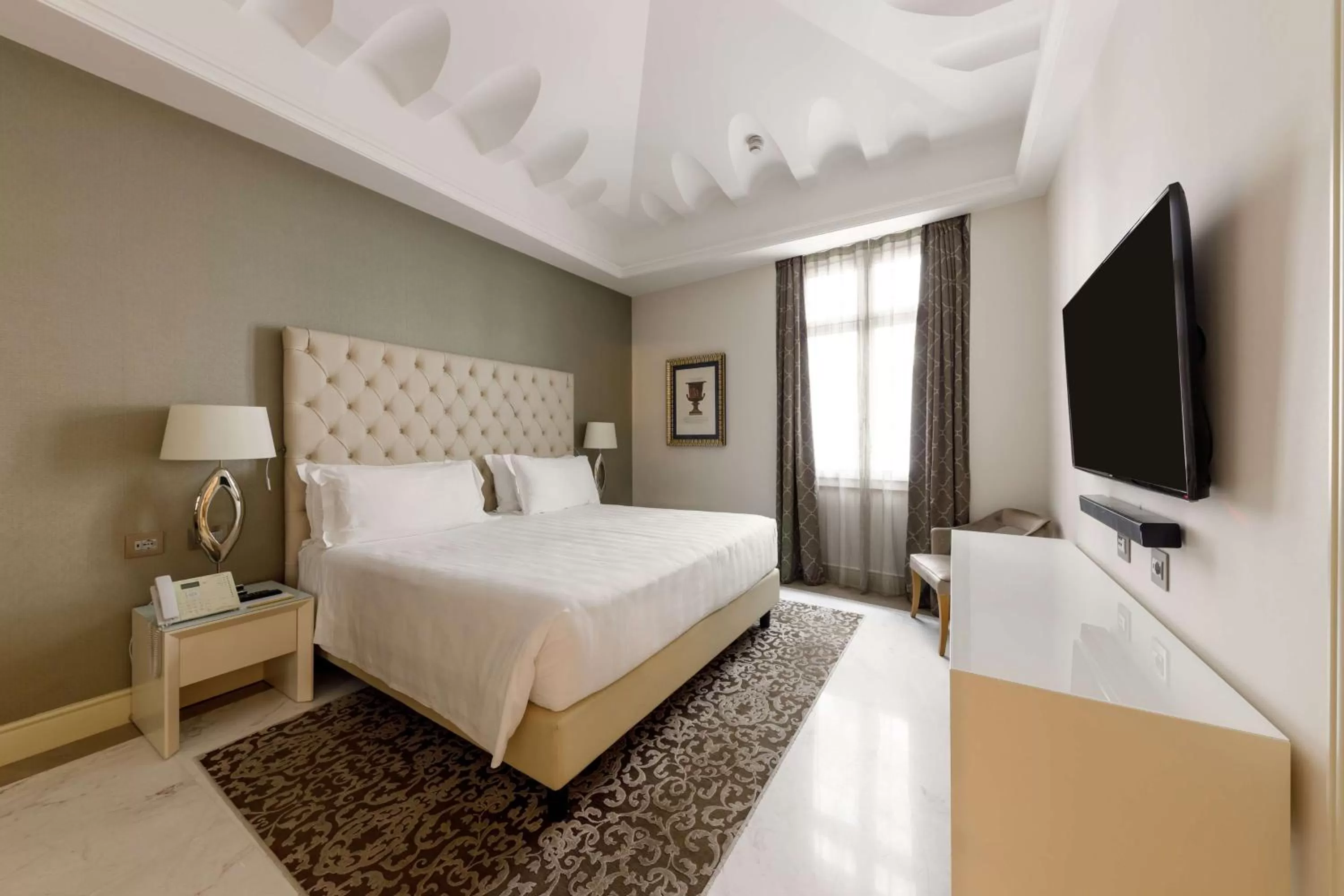 Bed in Aleph Rome Hotel, Curio Collection By Hilton