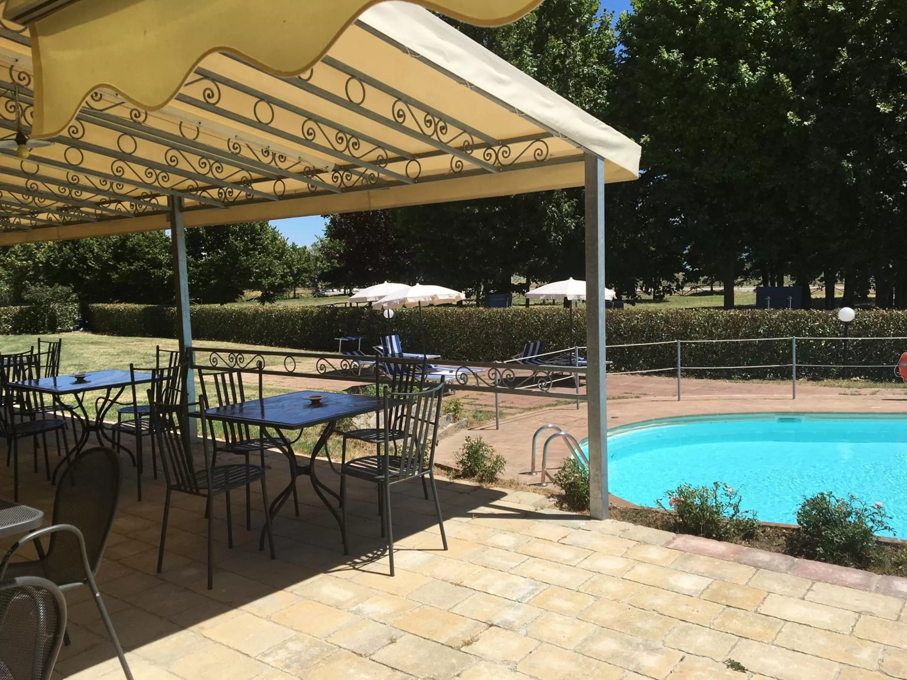 Property building in Le Macerine