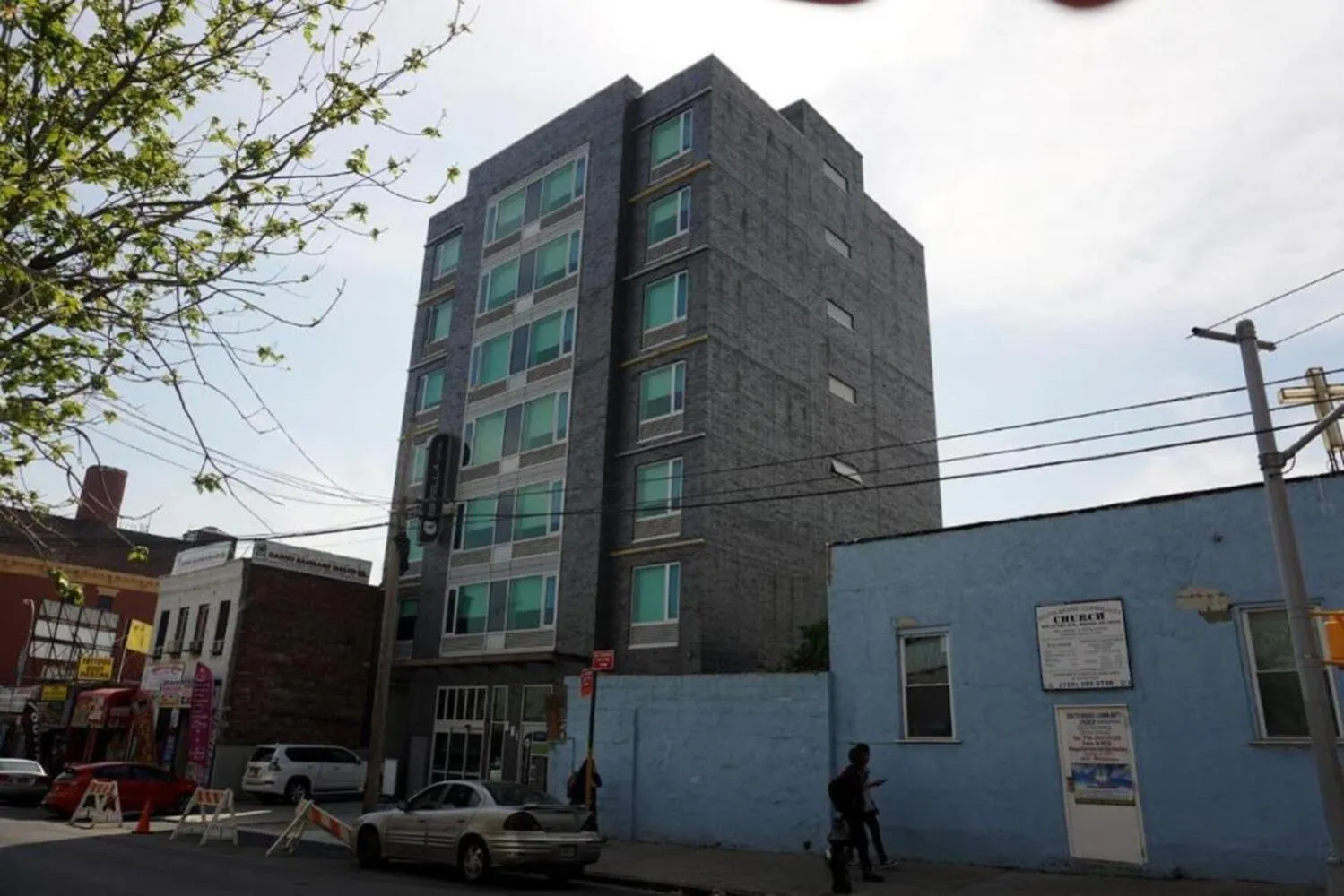 Property building in Umbrella Hotel Bronx
