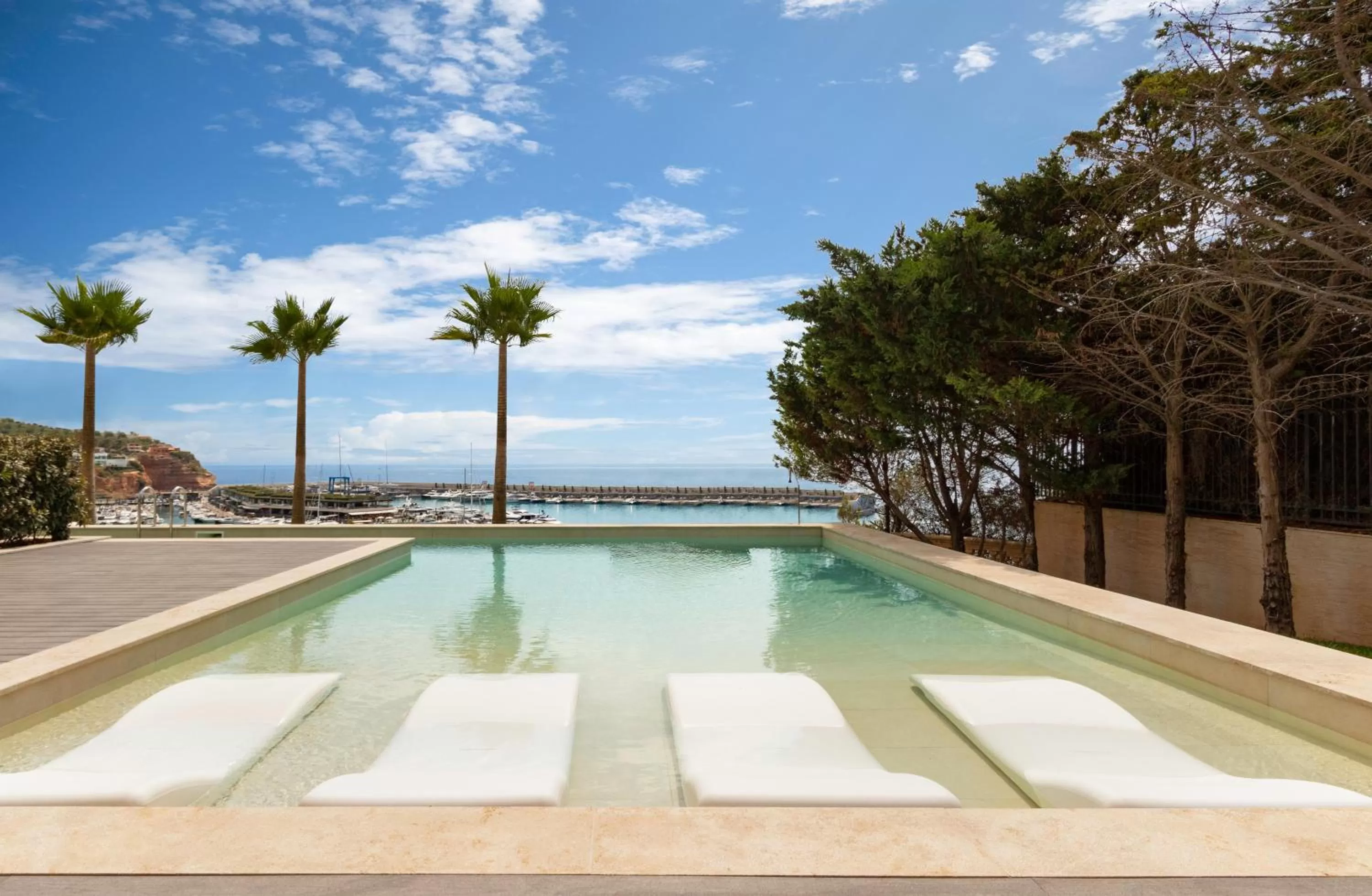 Swimming pool in Pure Salt Port Adriano - Adults Only