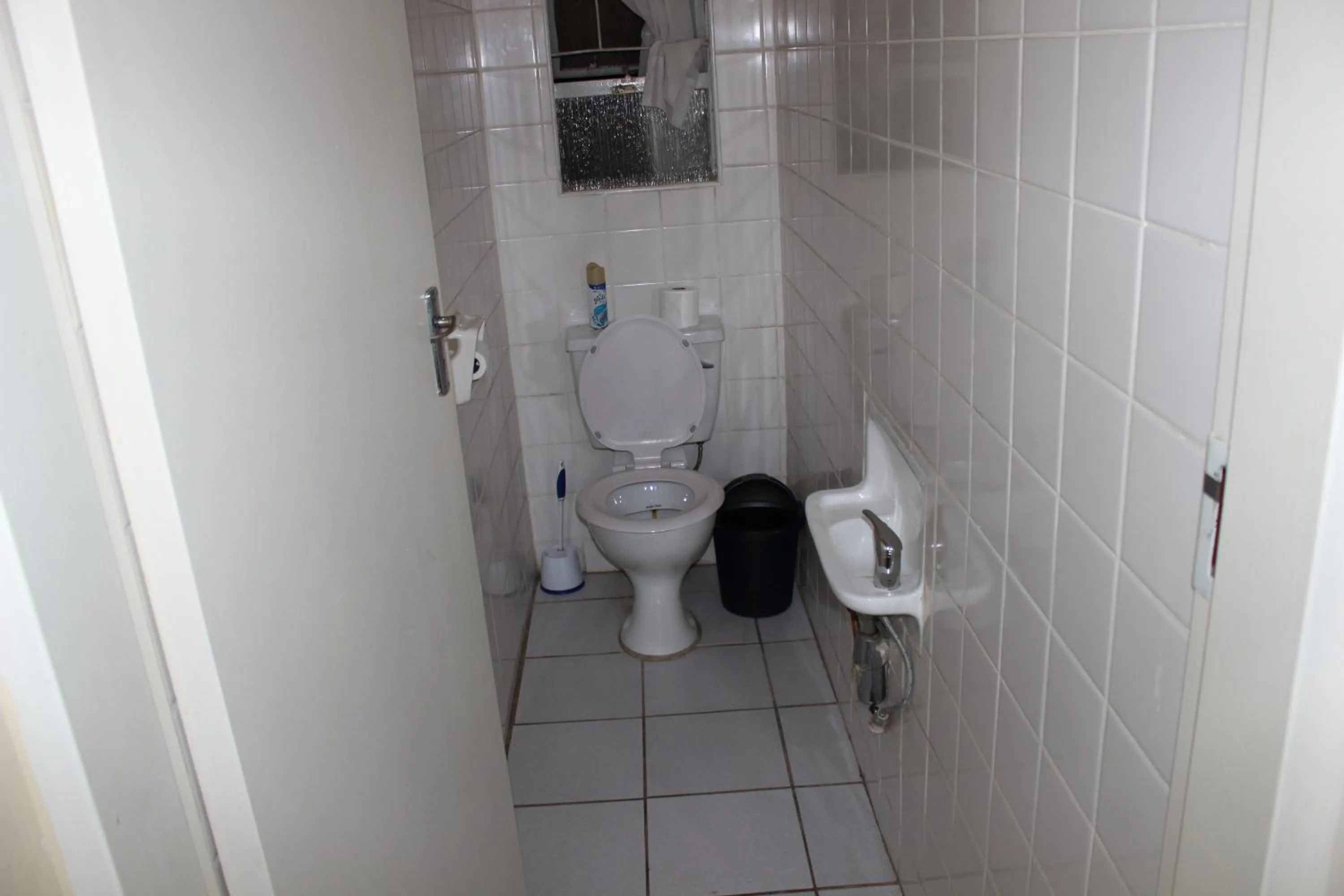 Toilet in Purple Olive Guest House