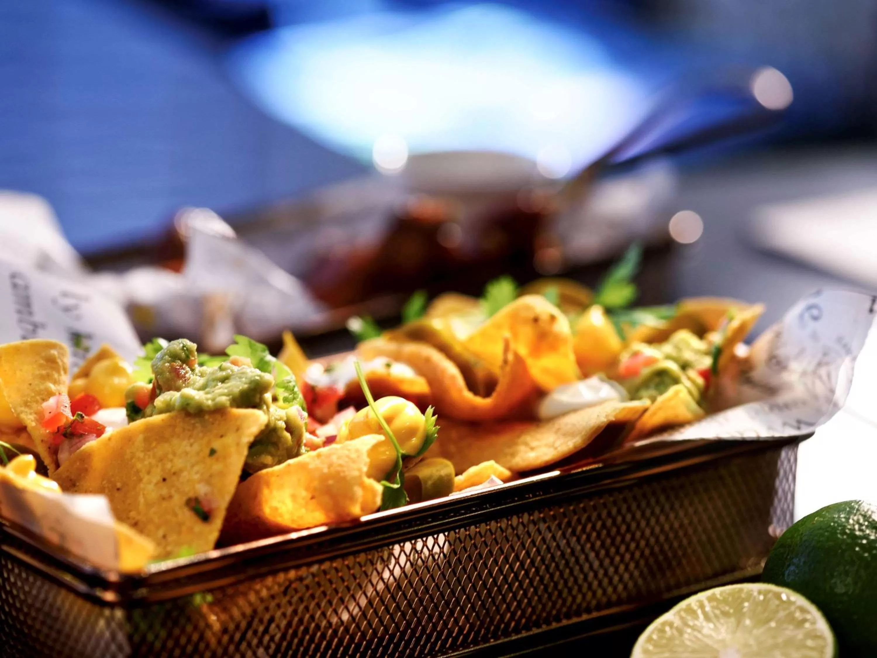 Lounge or bar in Mercure Gold Hotel Jumeirah Dubai by Accor