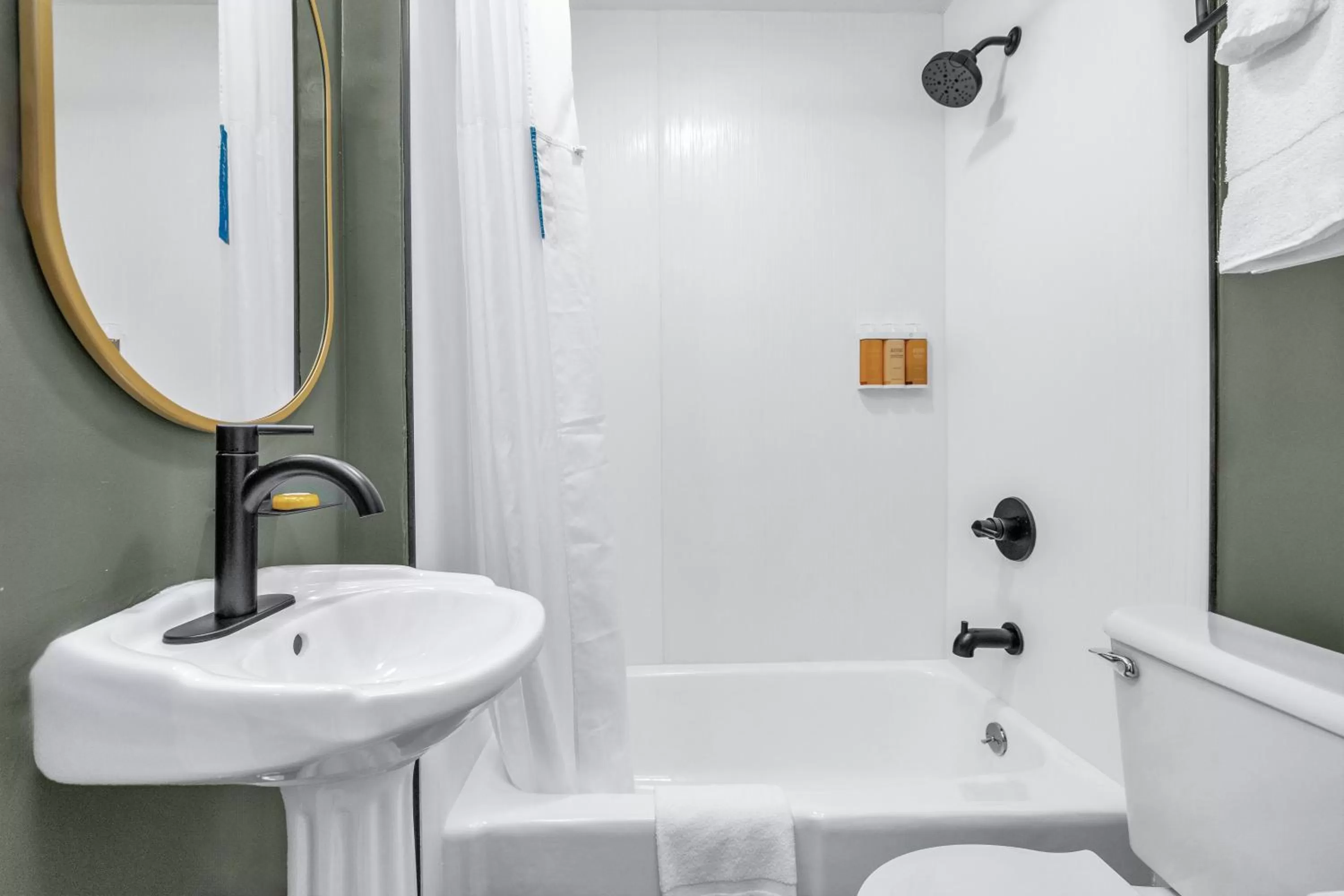 Bathroom in Nob Hill Hotel