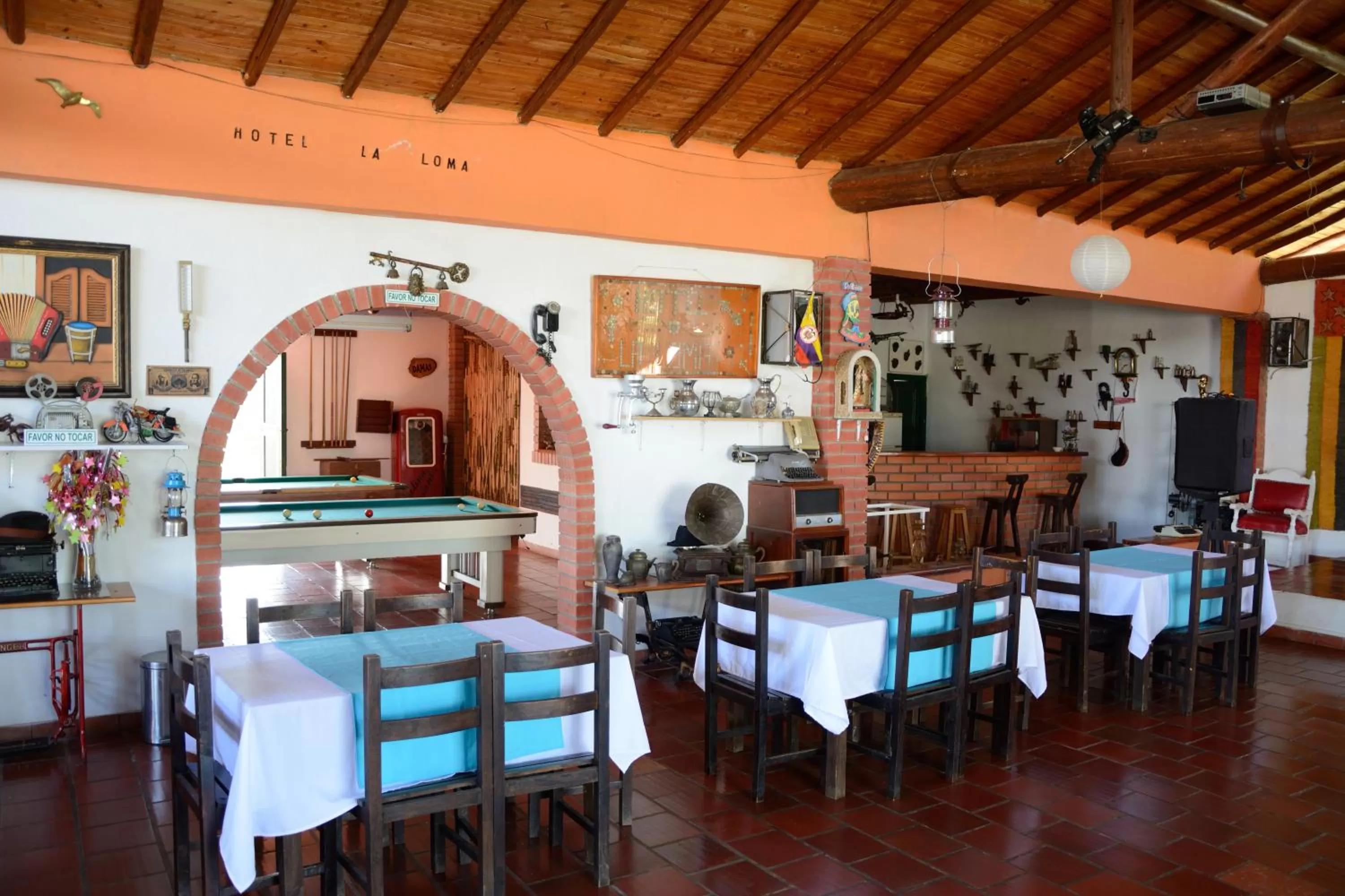Restaurant/Places to Eat in Hotel Campestre la Loma curiti