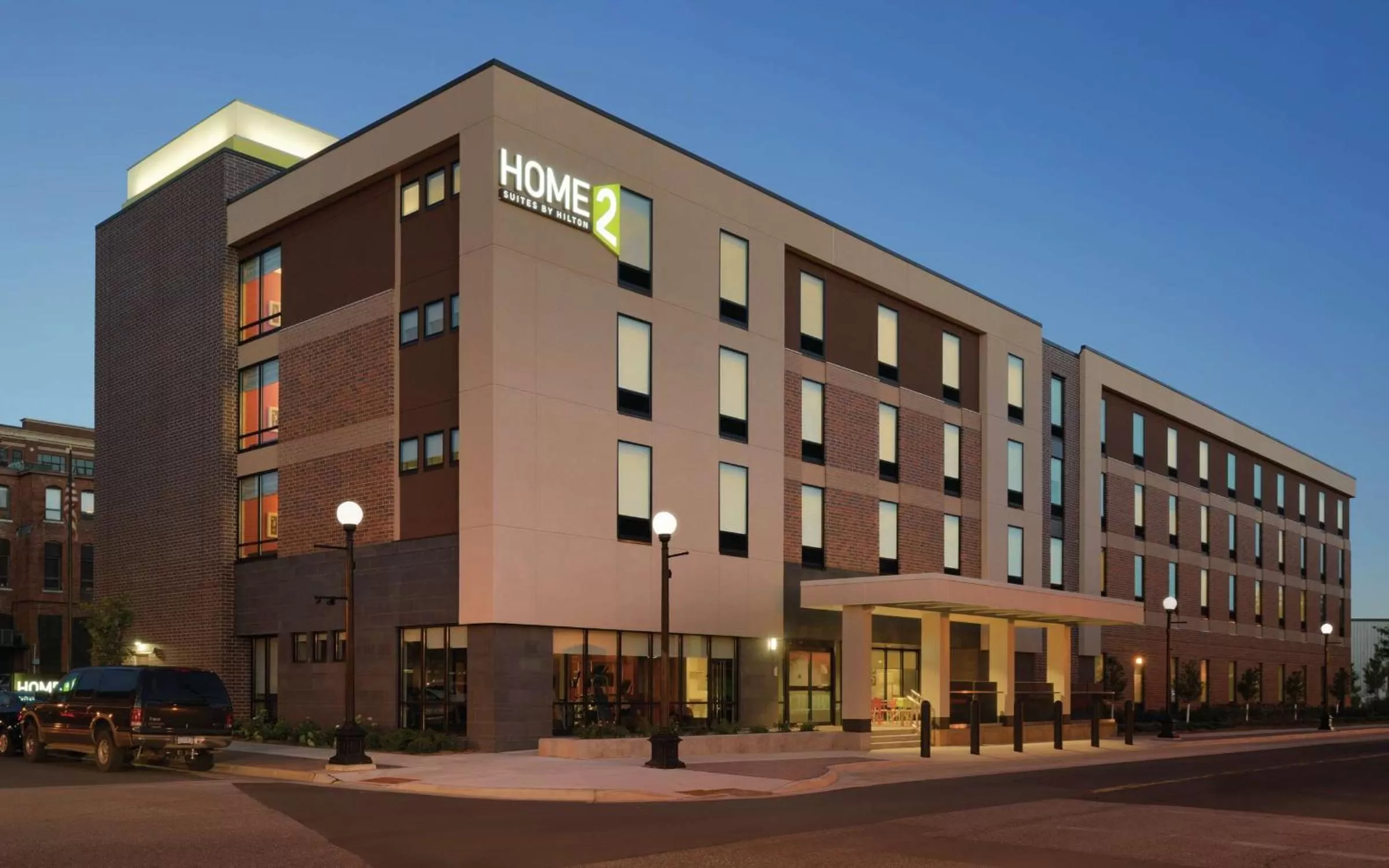Property building in Home2 Suites By Hilton La Crosse