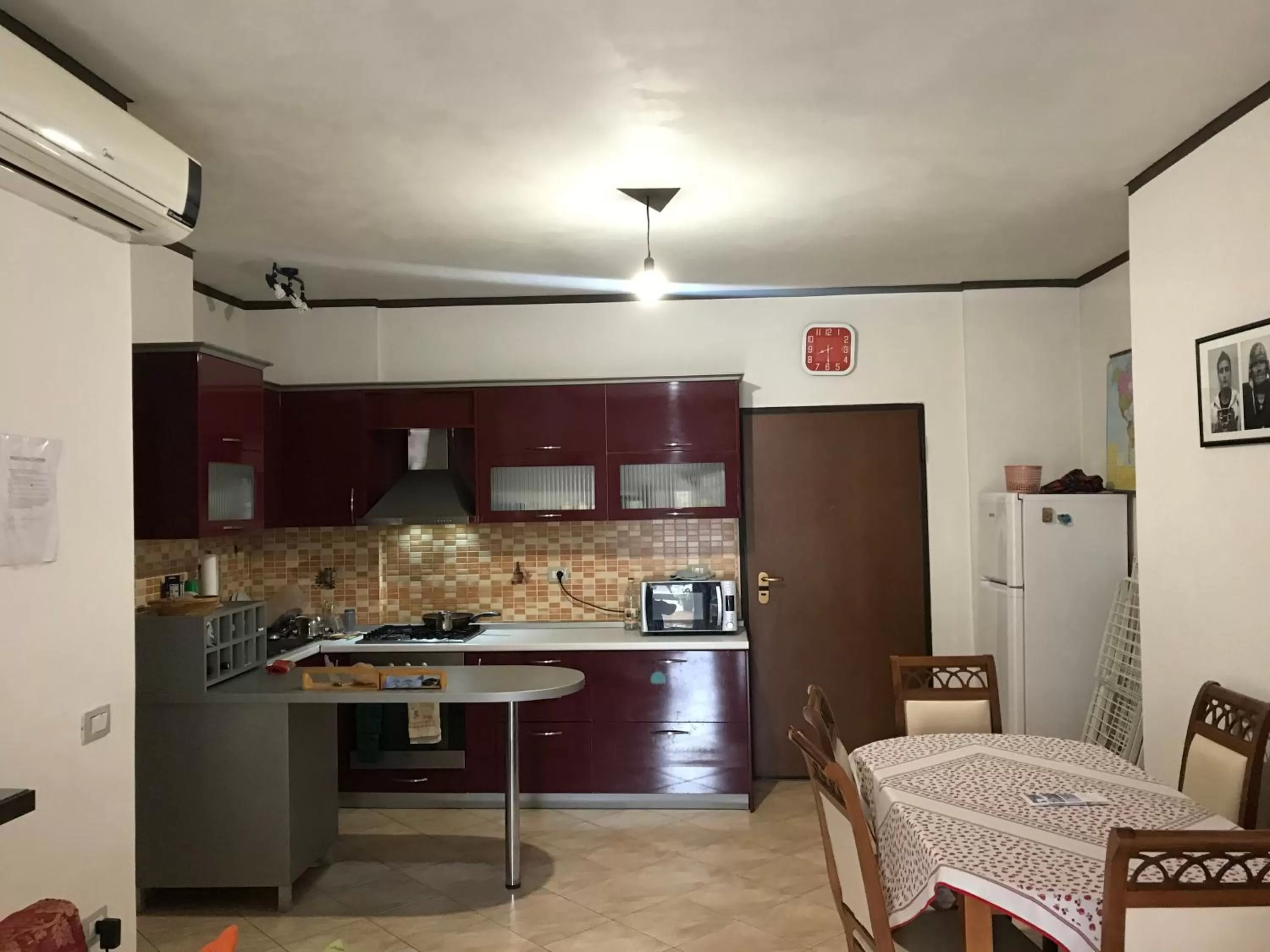 Communal lounge/ TV room, Kitchen/Kitchenette in Home Sweet Home - Guest House