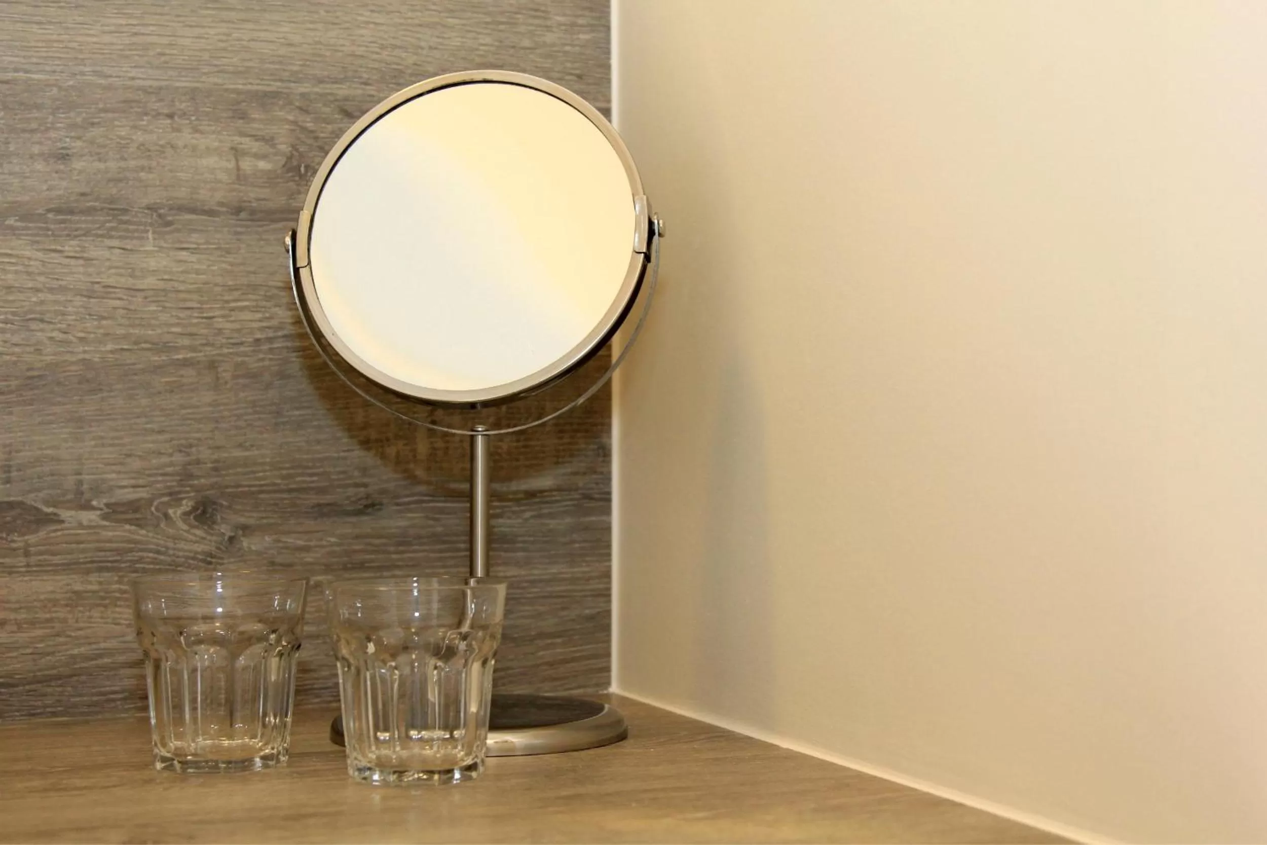 Decorative detail in B&B Laurus