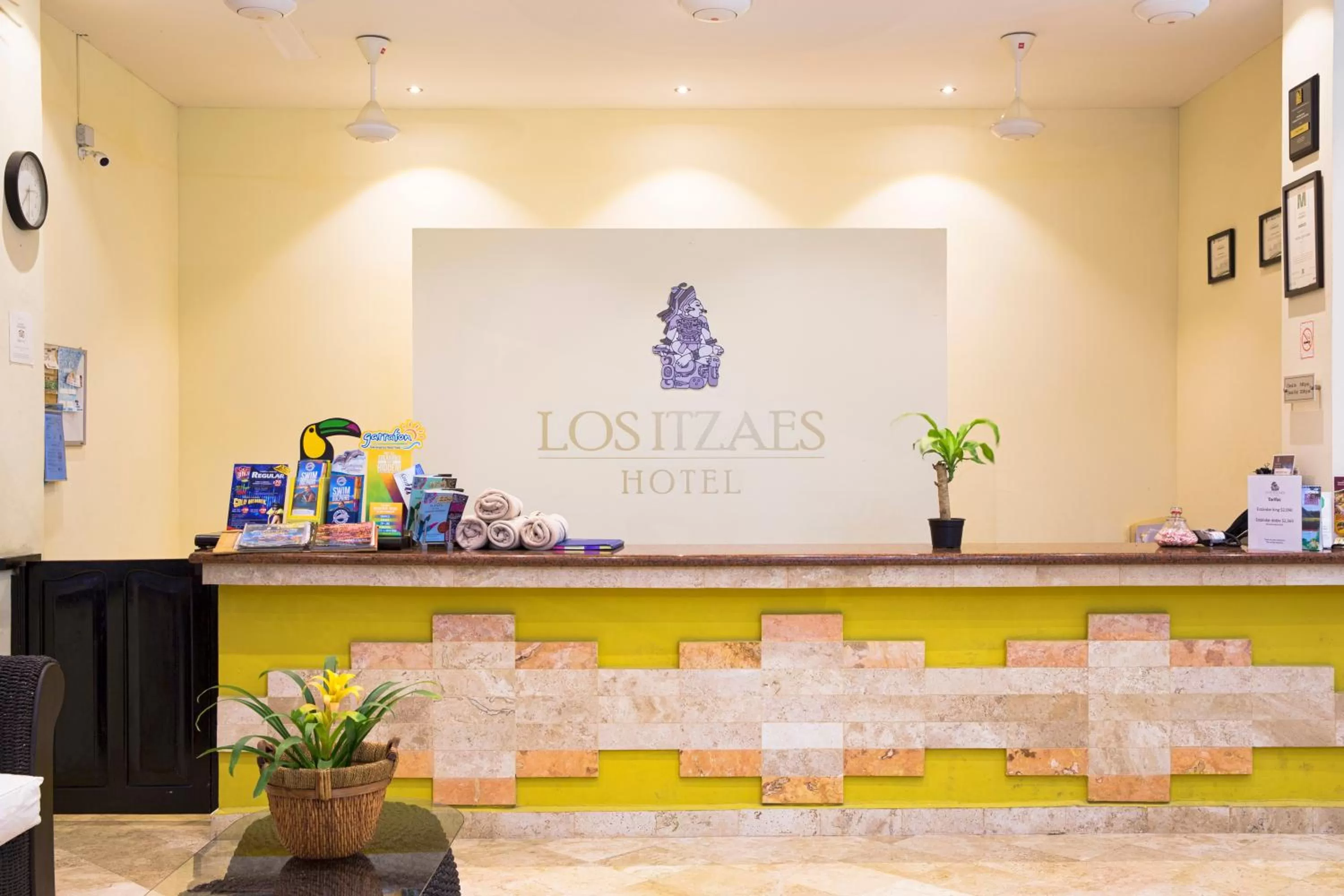 Lobby or reception in Hotel Los Itzaes by 5th av