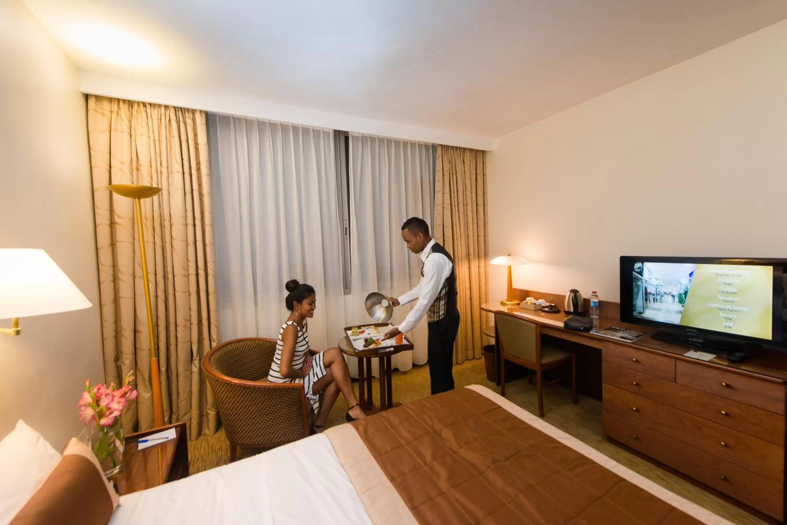 Photo of the whole room, Bed in Carlton Madagascar