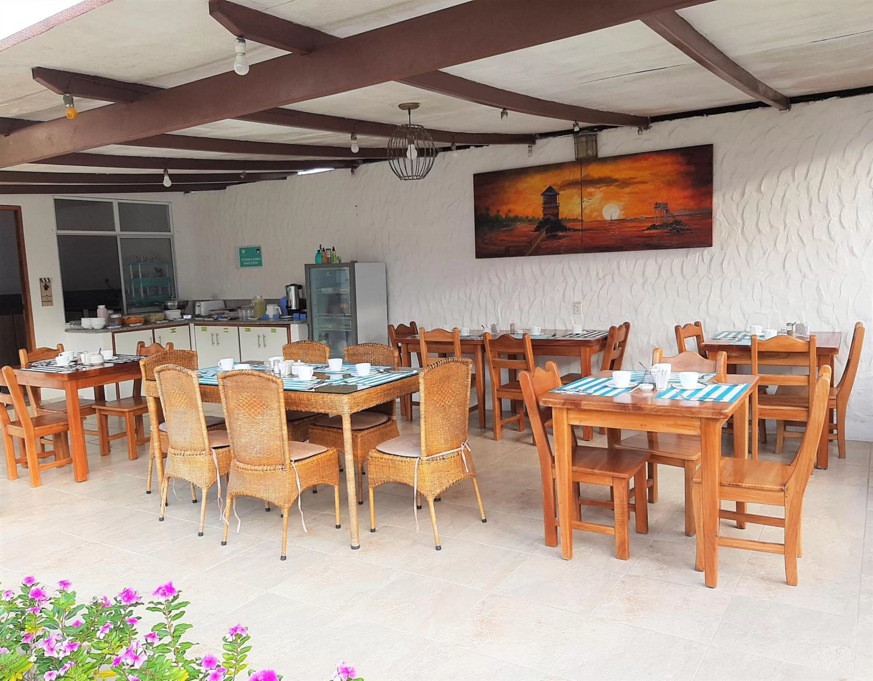Restaurant/Places to Eat in Hotel Coral Blanco with high speed internet Starlink