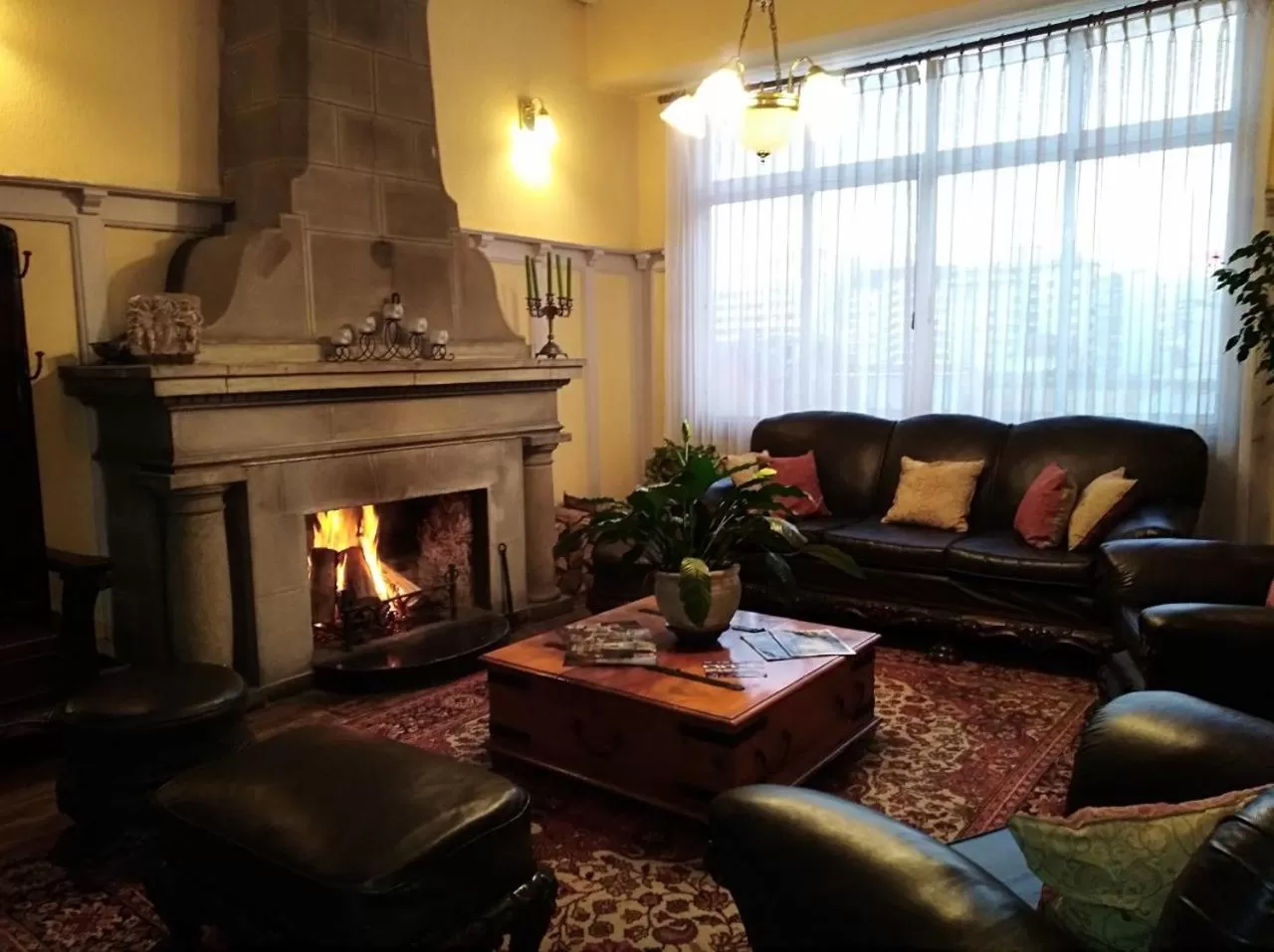 Communal lounge/ TV room in Hotel Vista Hermosa 26