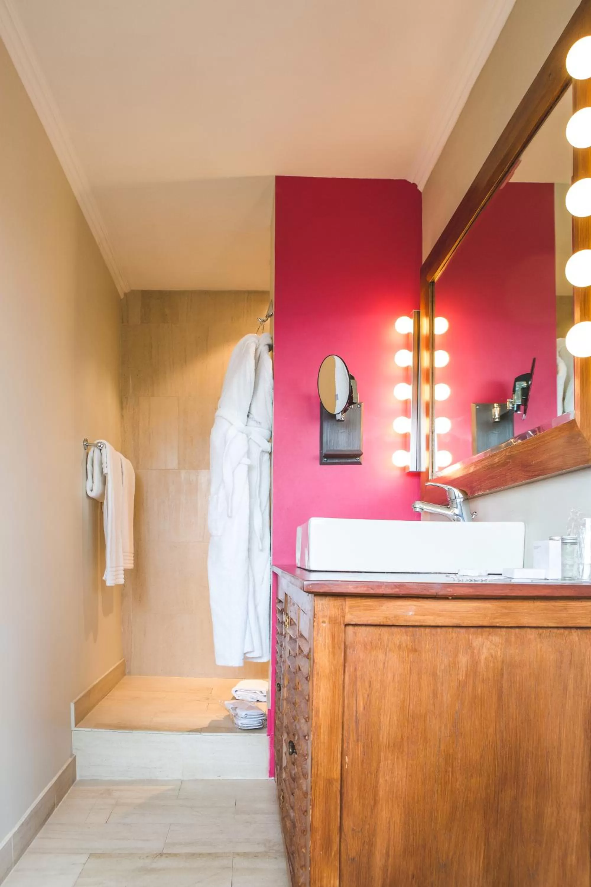 Shower in Ermitage De Corton - Teritoria