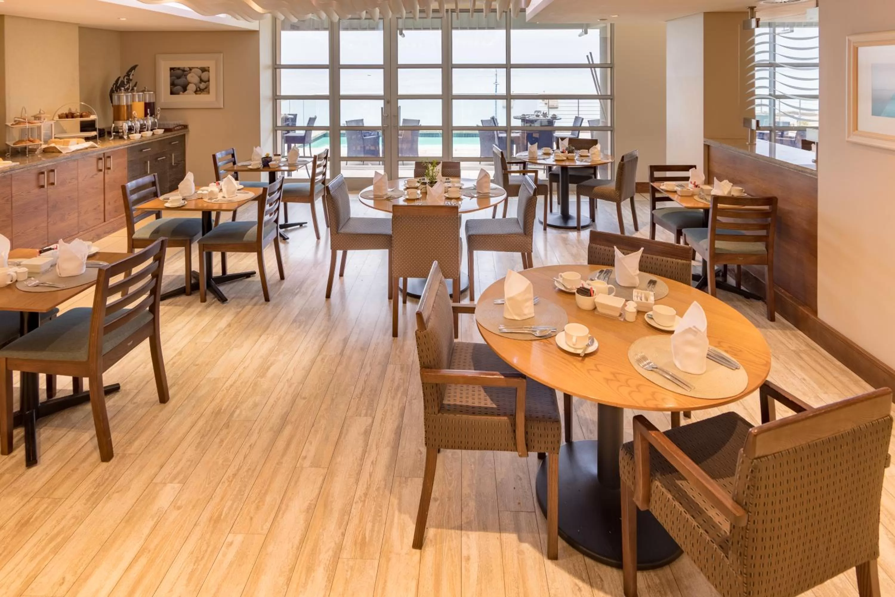 Restaurant/places to eat in Town Lodge Gqeberha