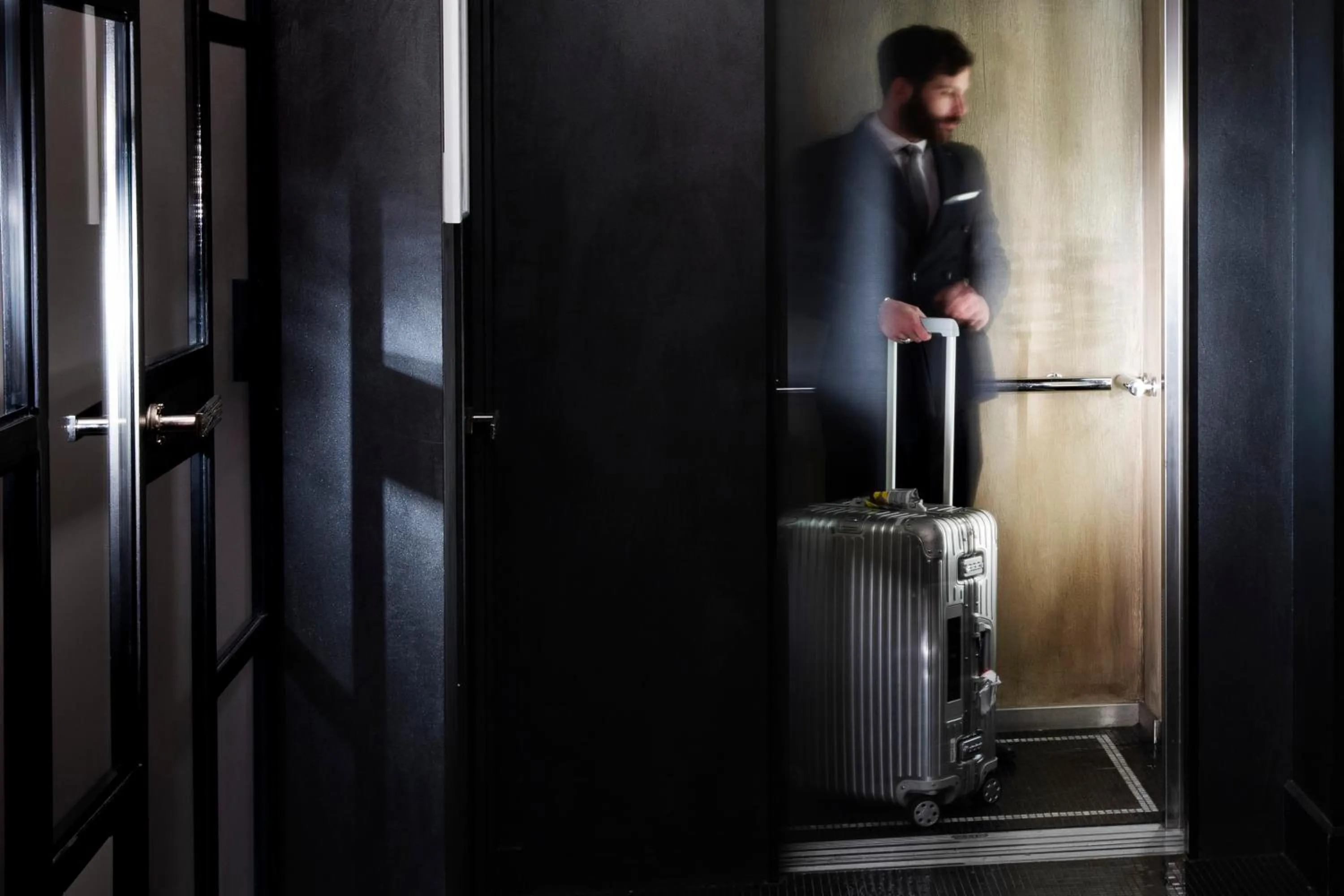 Staff in The One Alma Paris