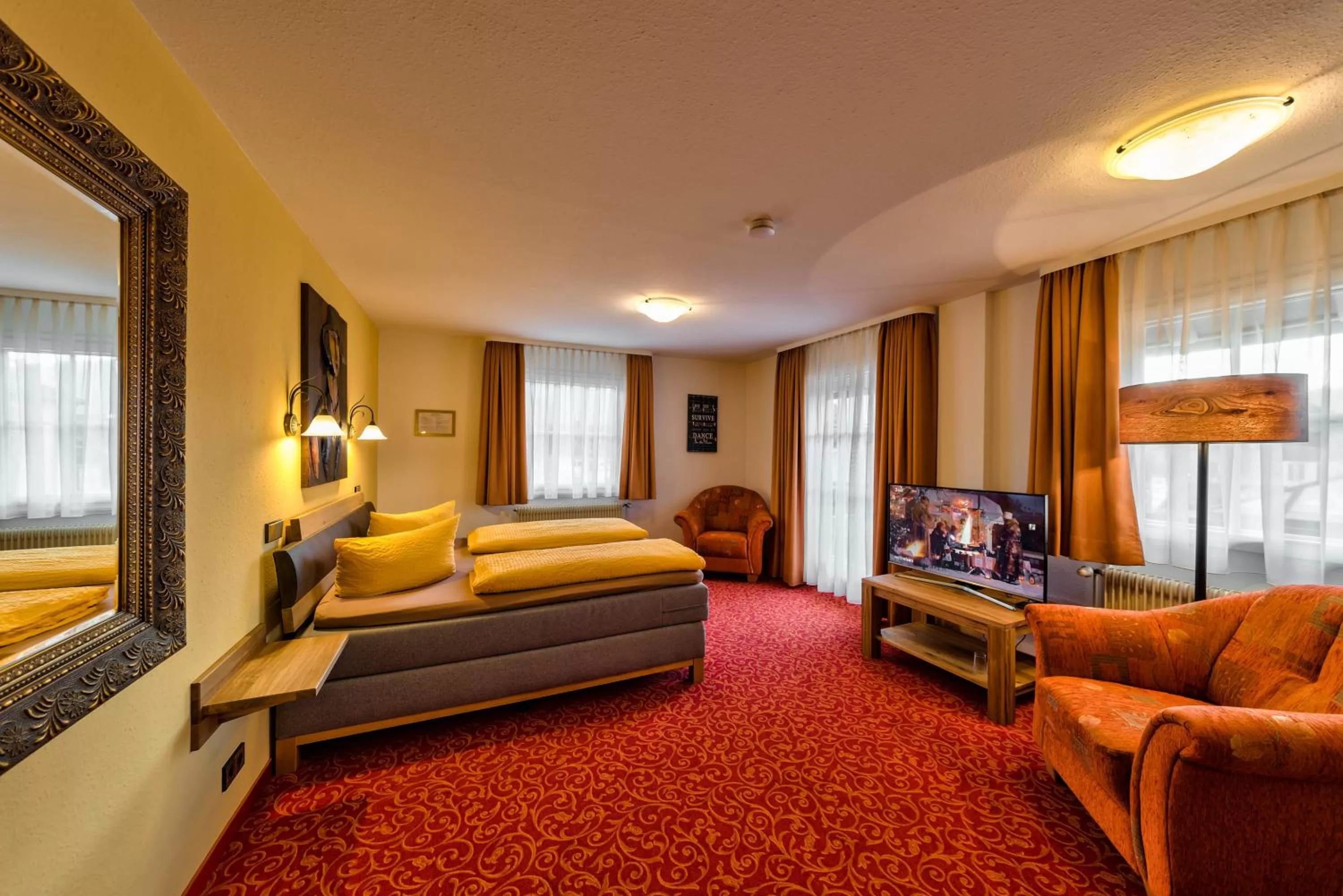 Photo of the whole room, Seating Area in Hotel Sonneneck Titisee -Adults Only-