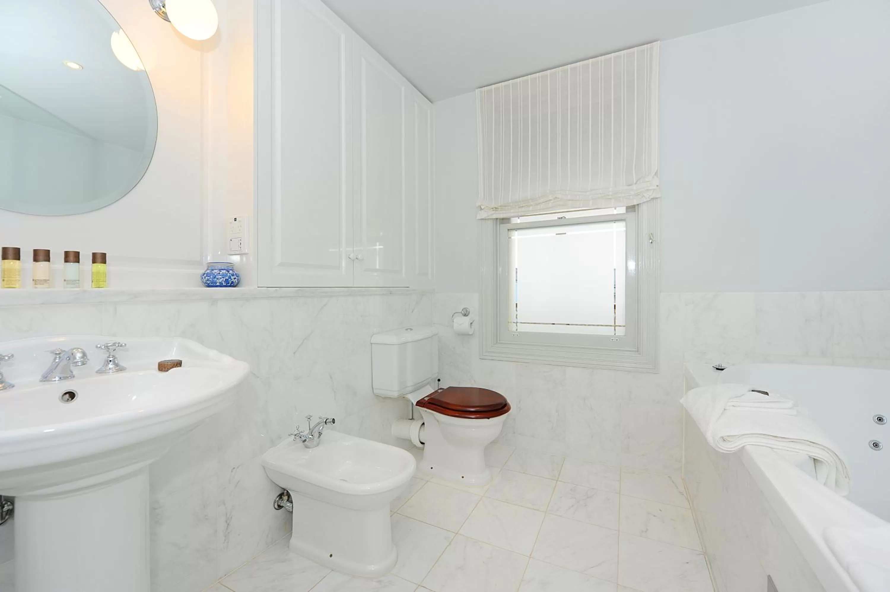 Shower in Chateau Yering