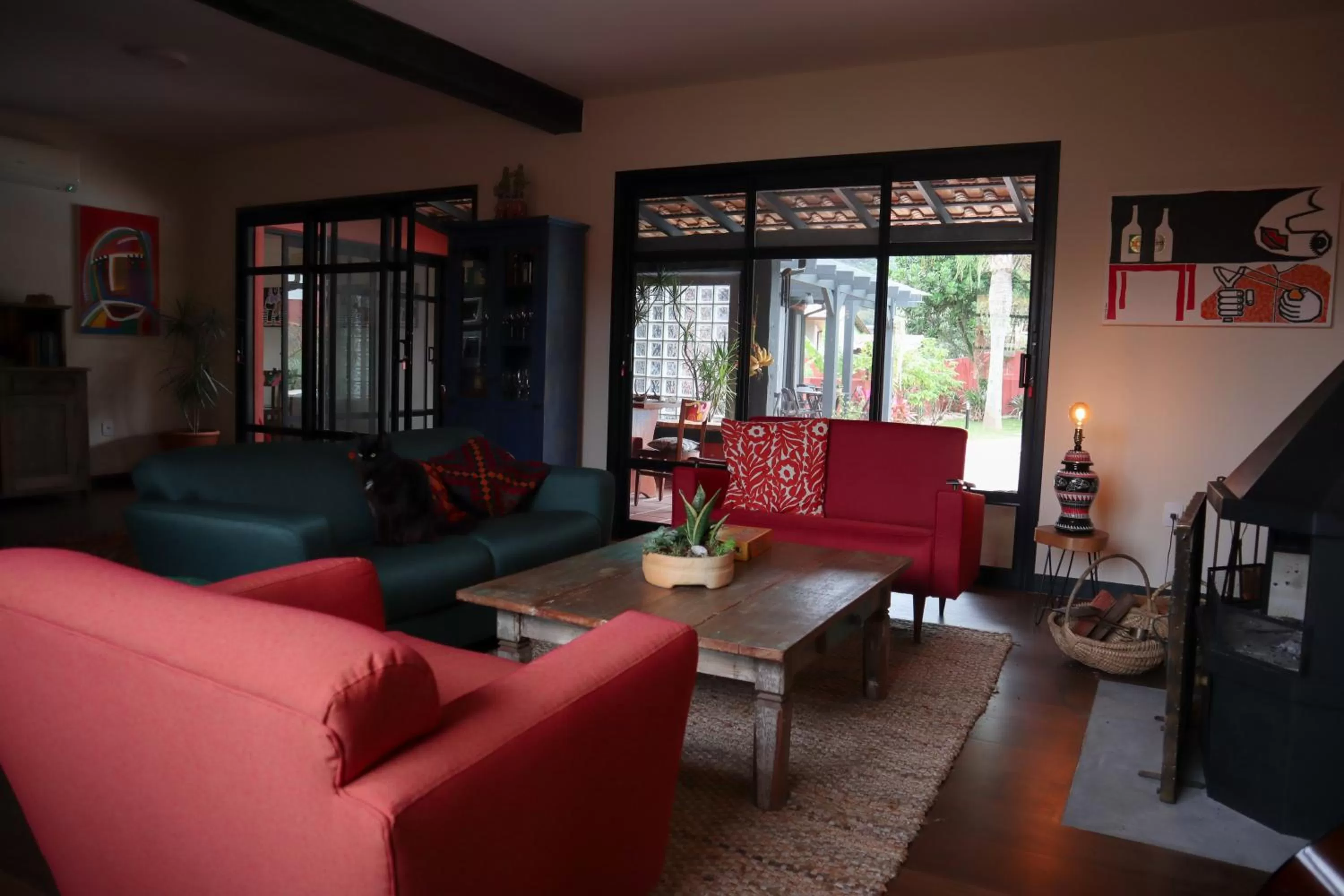 Communal lounge/ TV room, Seating Area in Janela de Marcia Bed and Breakfast