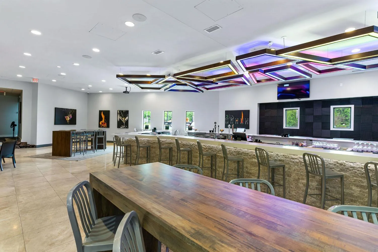 Restaurant/places to eat in Harborside Hotel