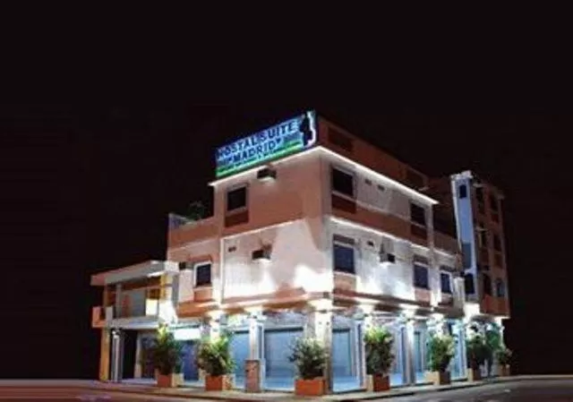 Facade/entrance, Property Building in Hostal Suites Madrid