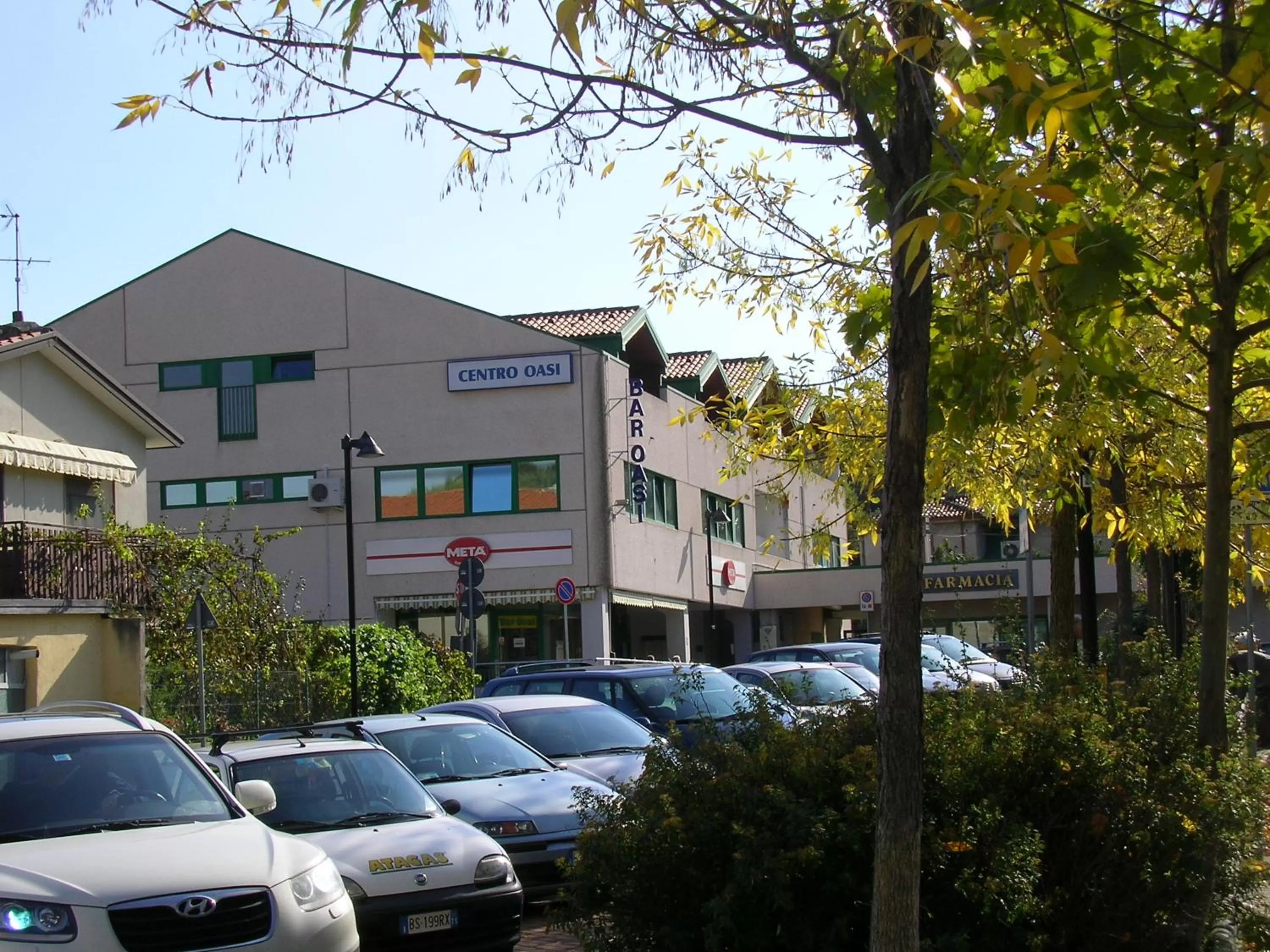 Facade/entrance in Hotel Oasi