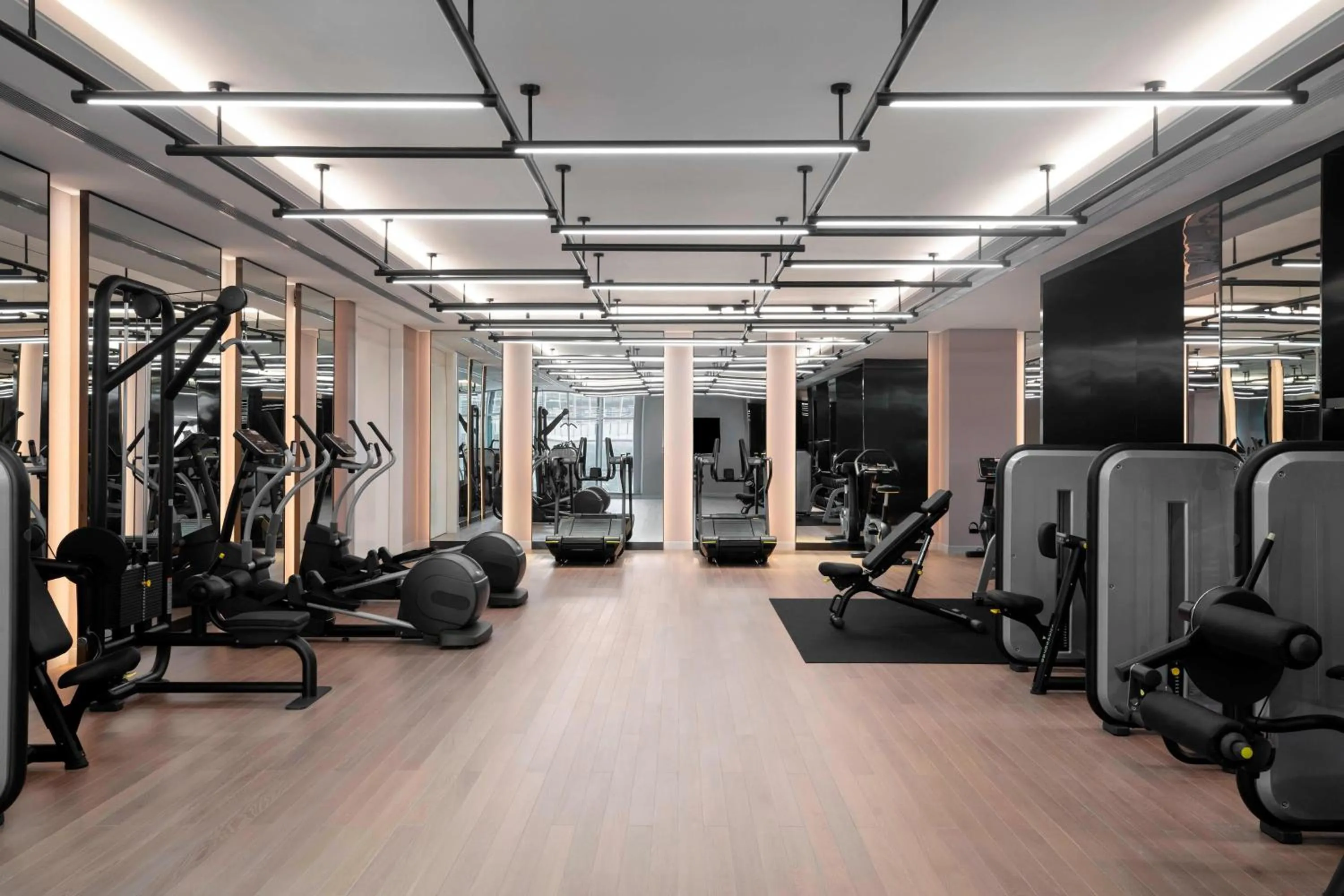 Fitness centre/facilities in Courtyard by Marriott Shanghai Minhang