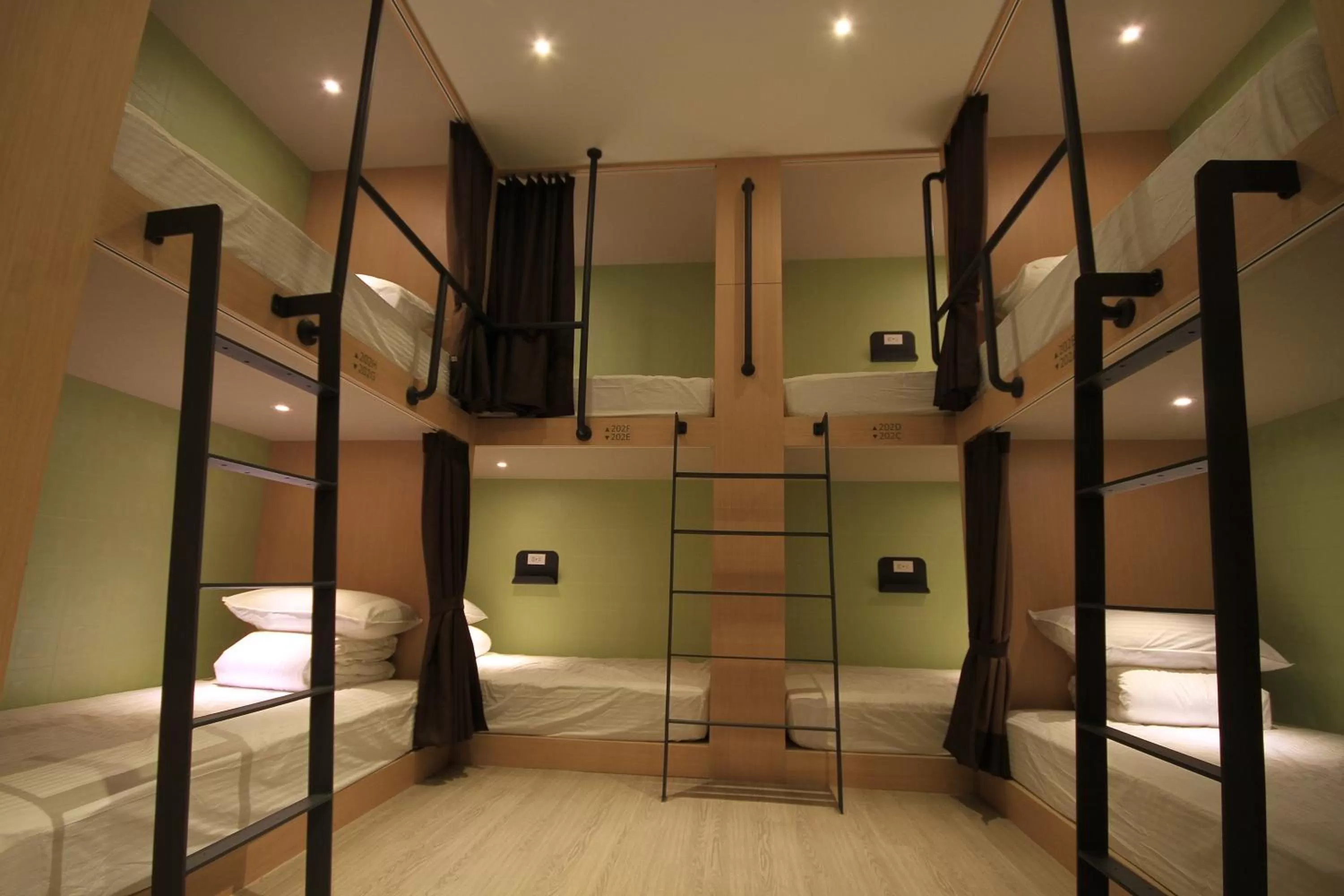 Photo of the whole room, Bed in Hangkhau Hotel