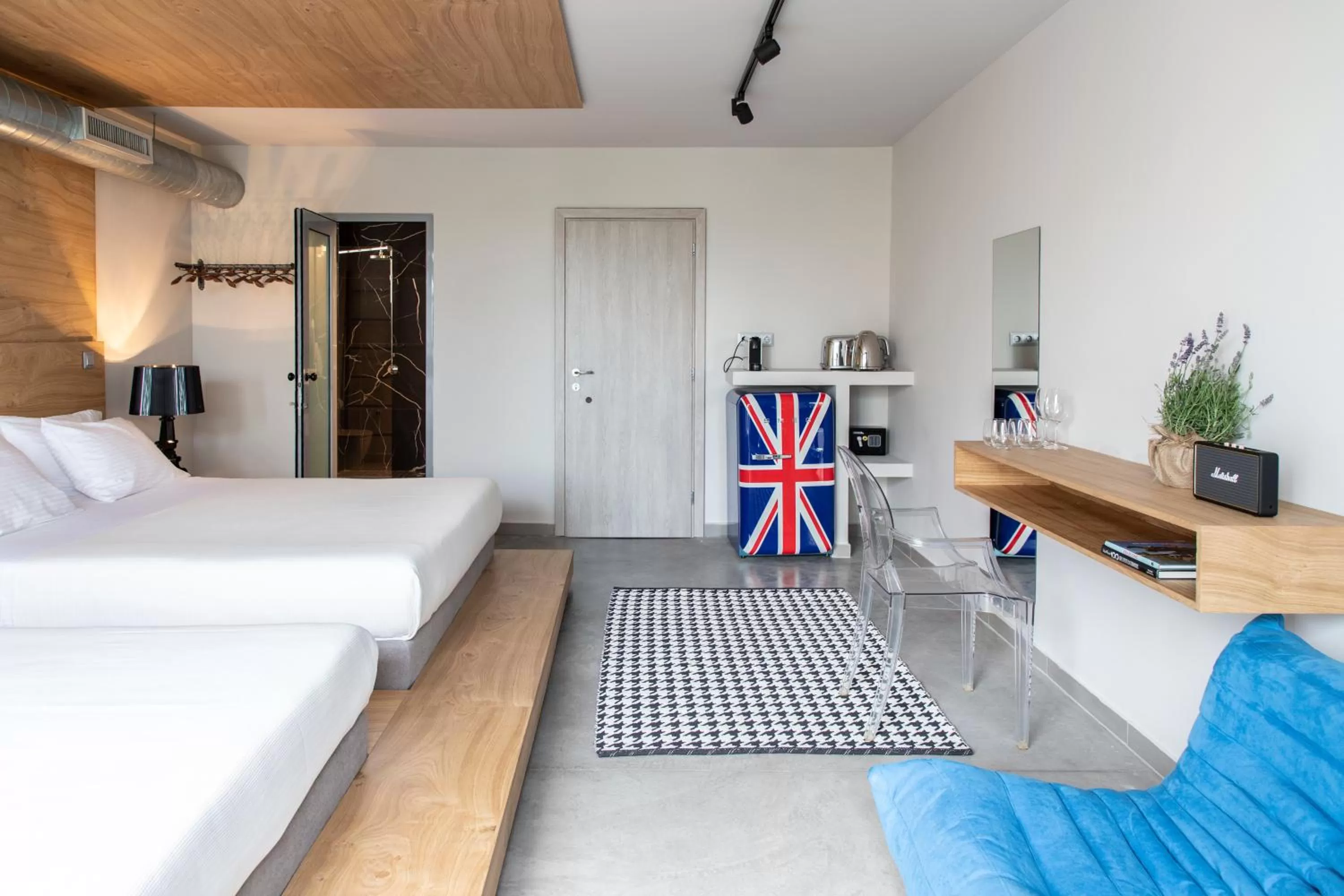 Photo of the whole room in Bespoke House Athens