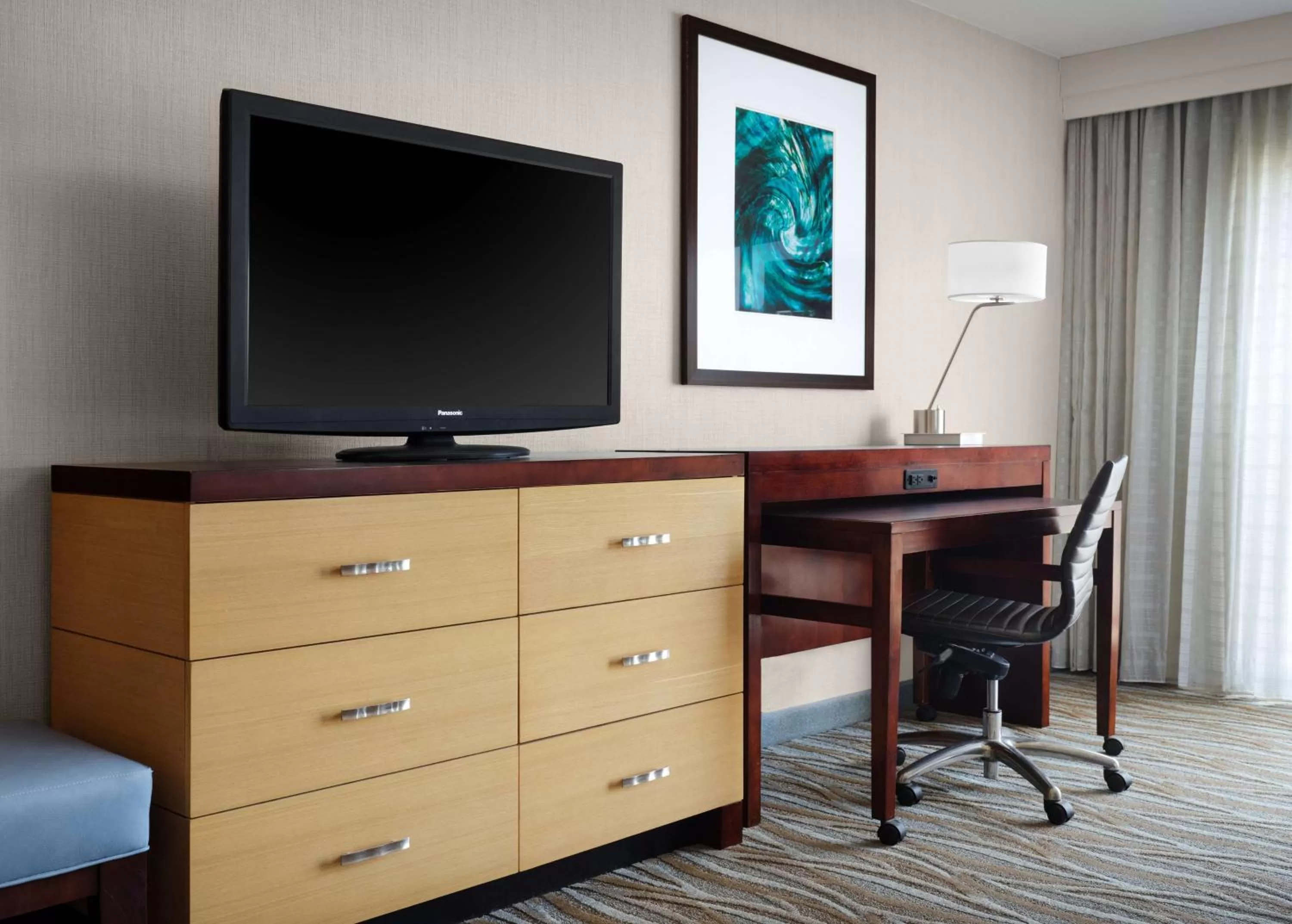 Bedroom in Sonesta Redondo Beach and Marina