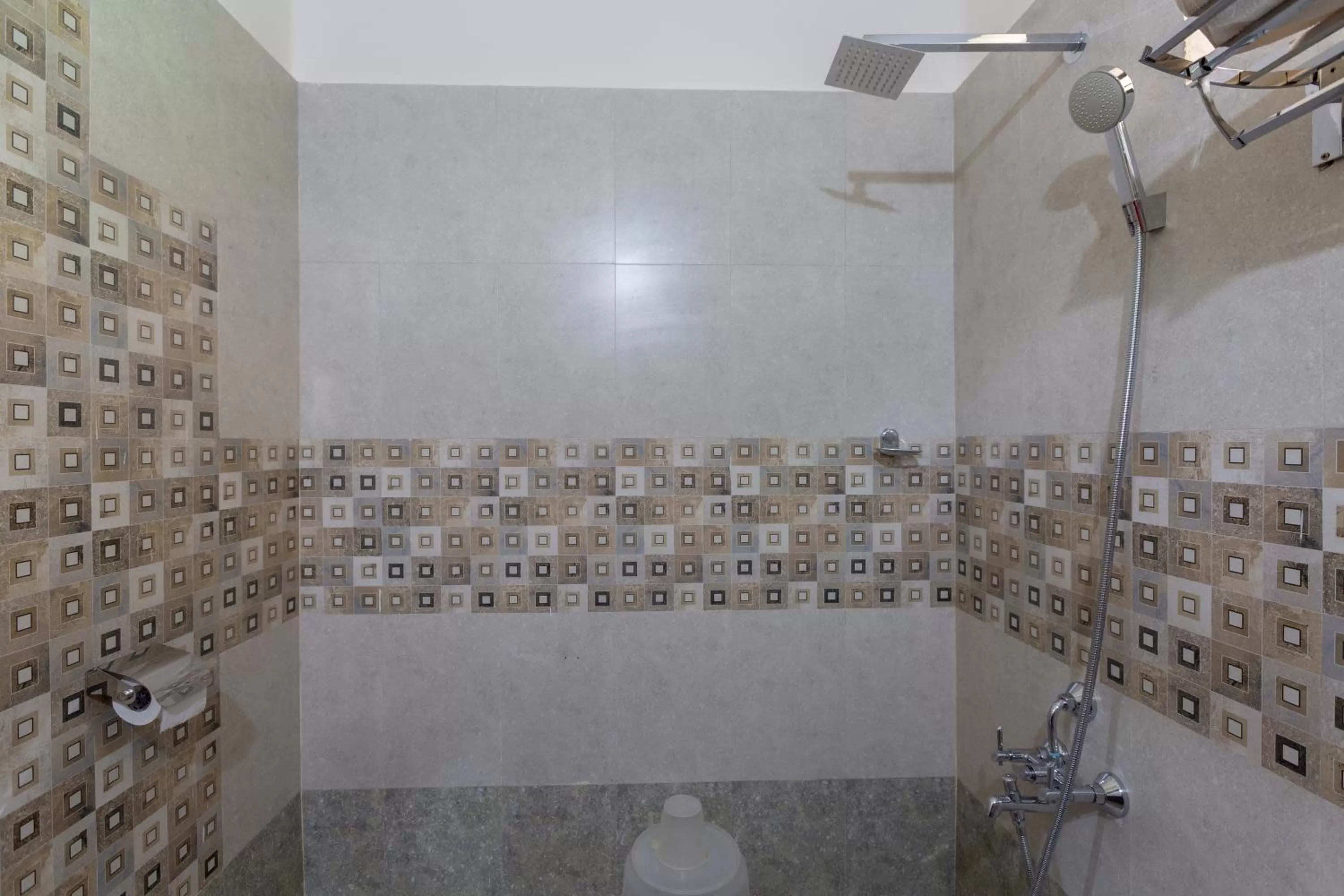 Bathroom in KSTDC Hotel Mayura Vijayanagara TB Dam