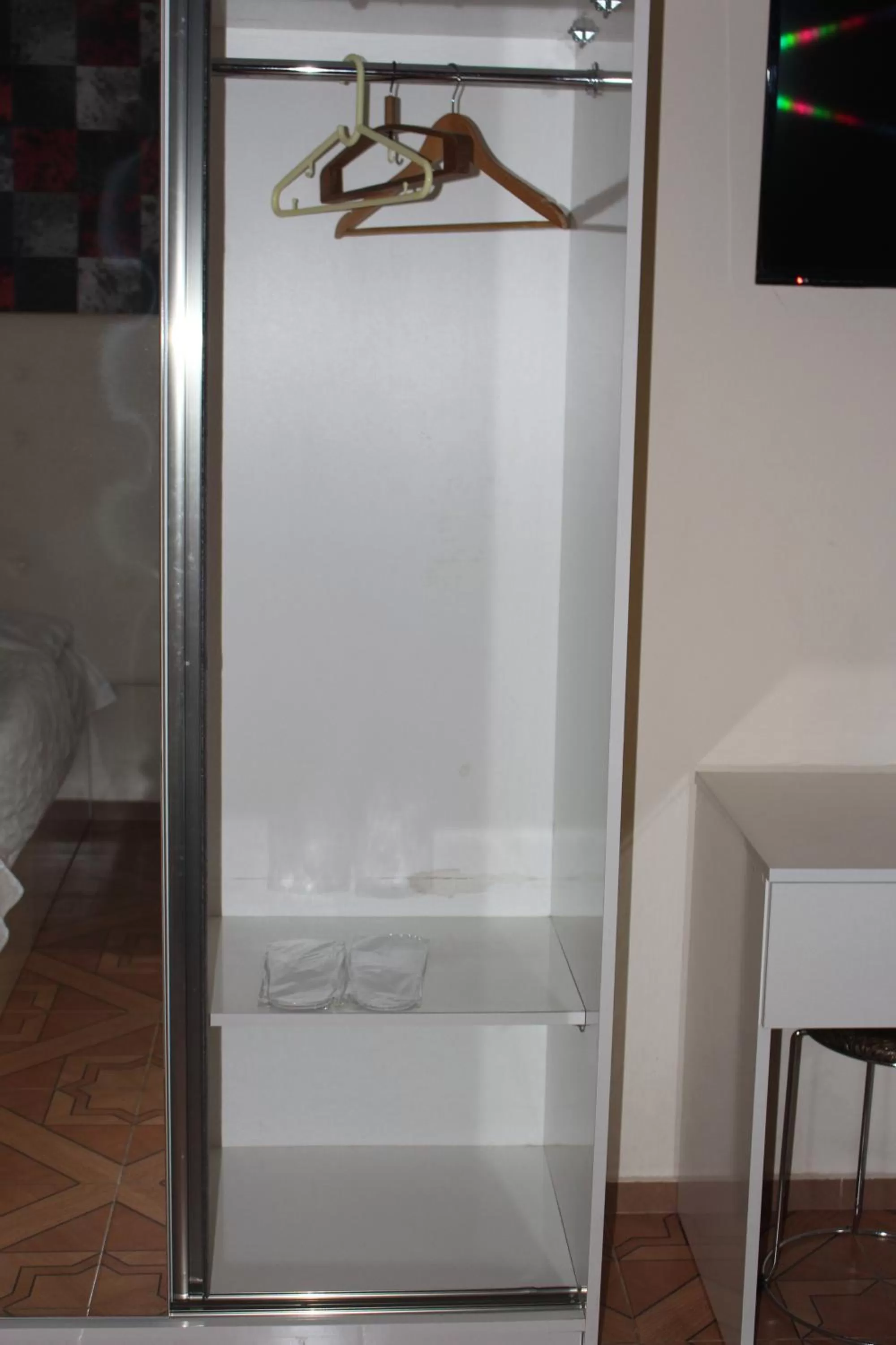 wardrobe, Bathroom in IRISE