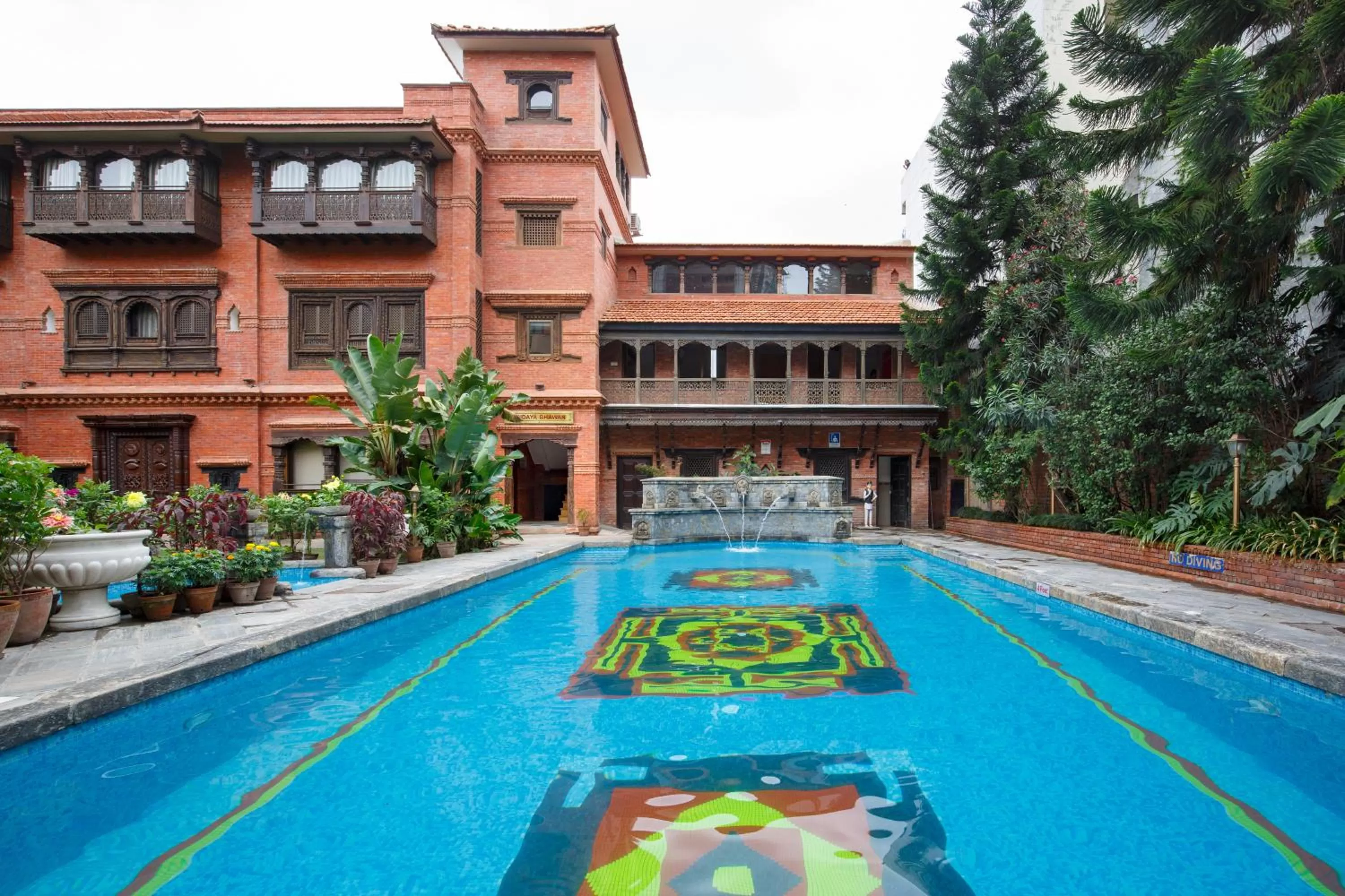 Swimming pool in Hotel Manaslu