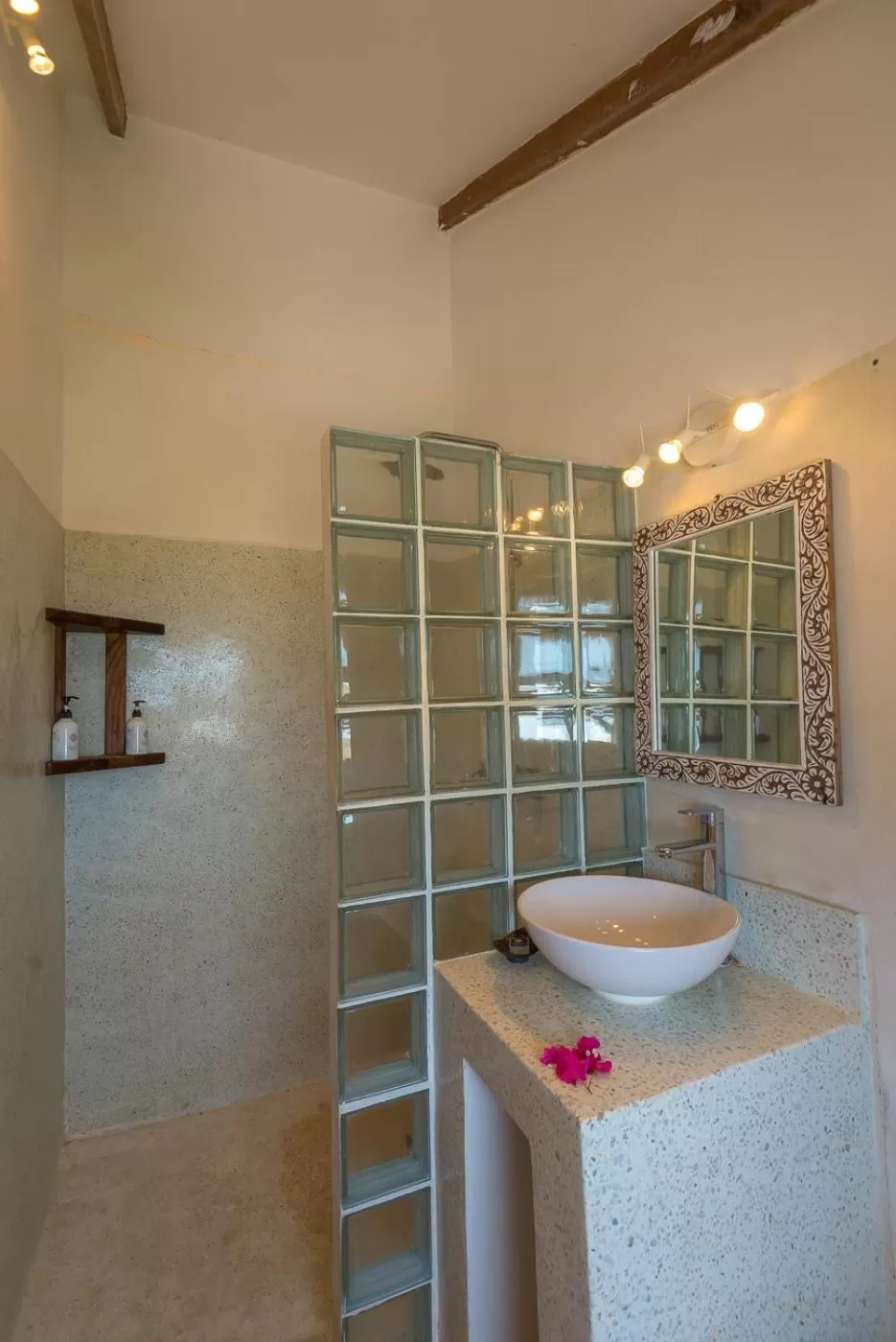 Shower, Bathroom in Warere Beach