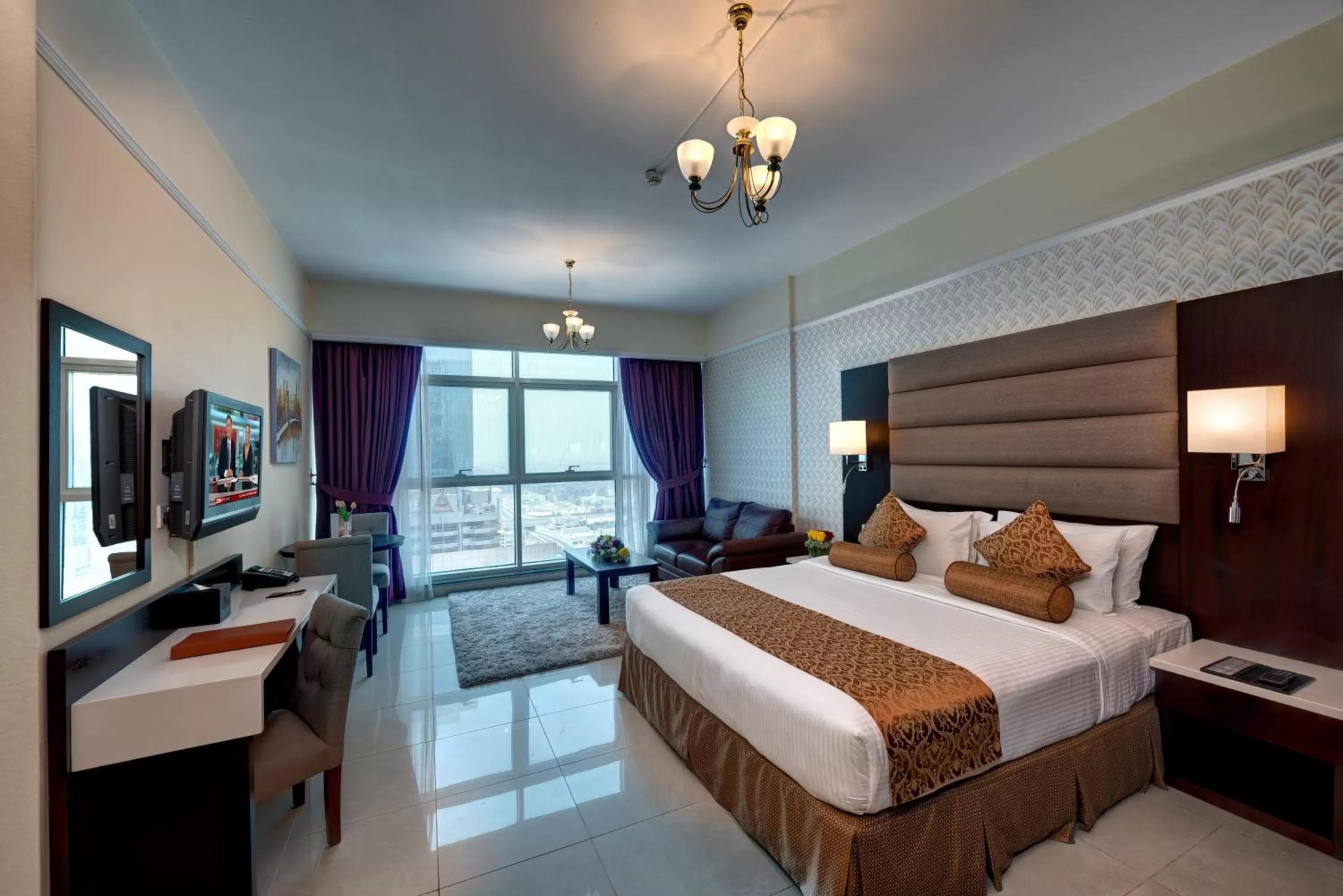 Studio Apartment King in Emirates Grand Hotel