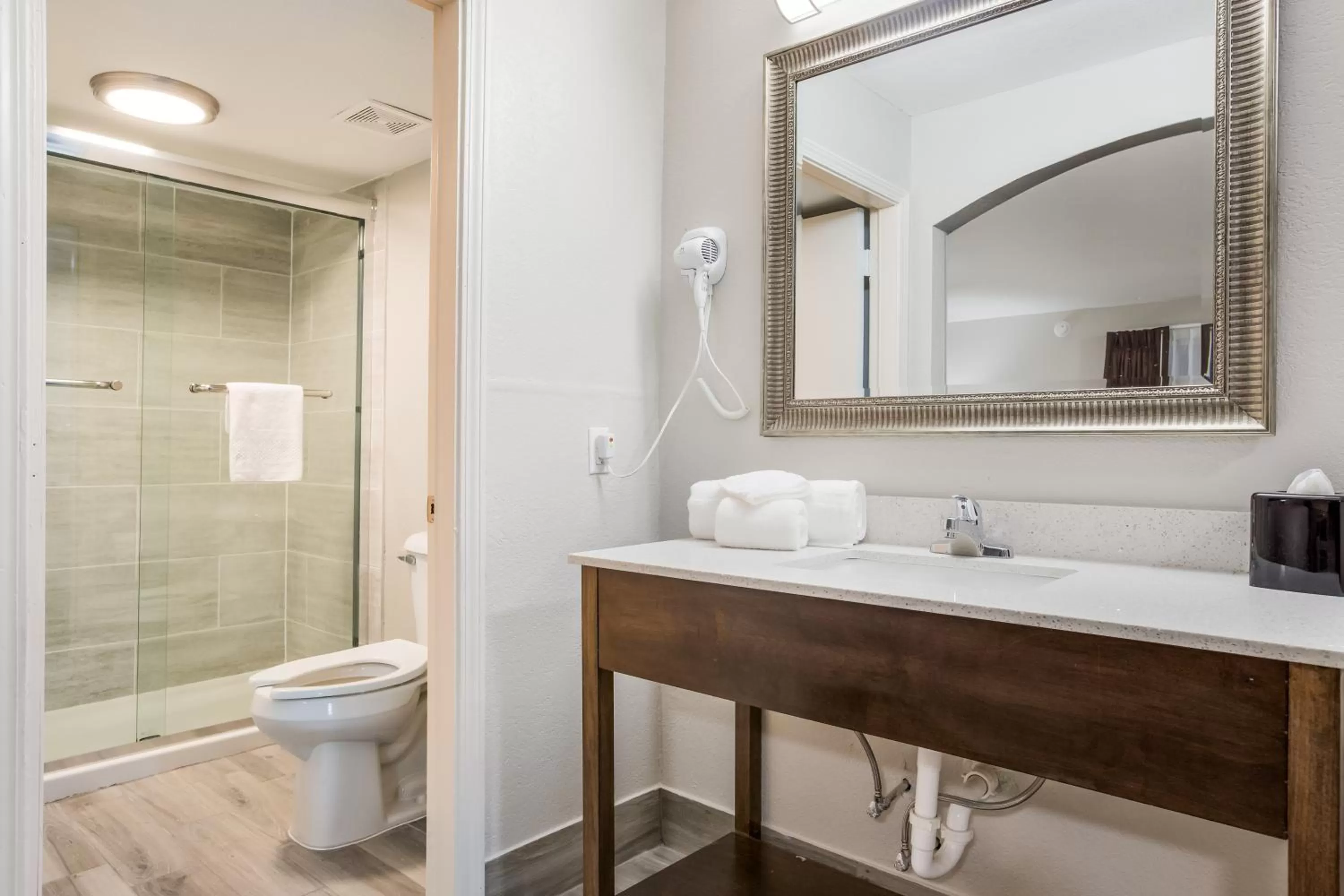 Bathroom in Clarion Pointe East Lansing University Area