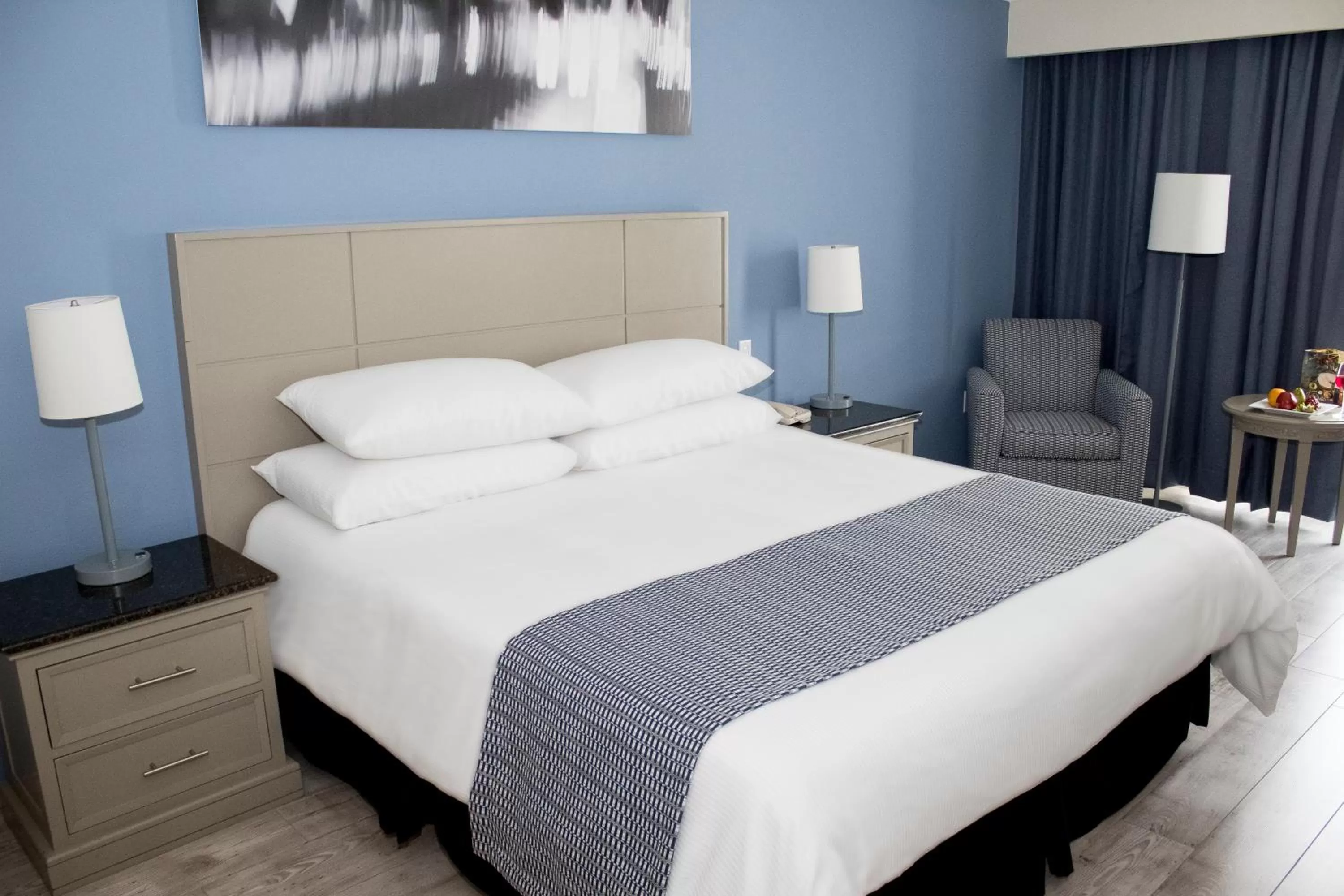 Photo of the whole room, Bed in Krystal Urban Ciudad Juarez by US Consulate