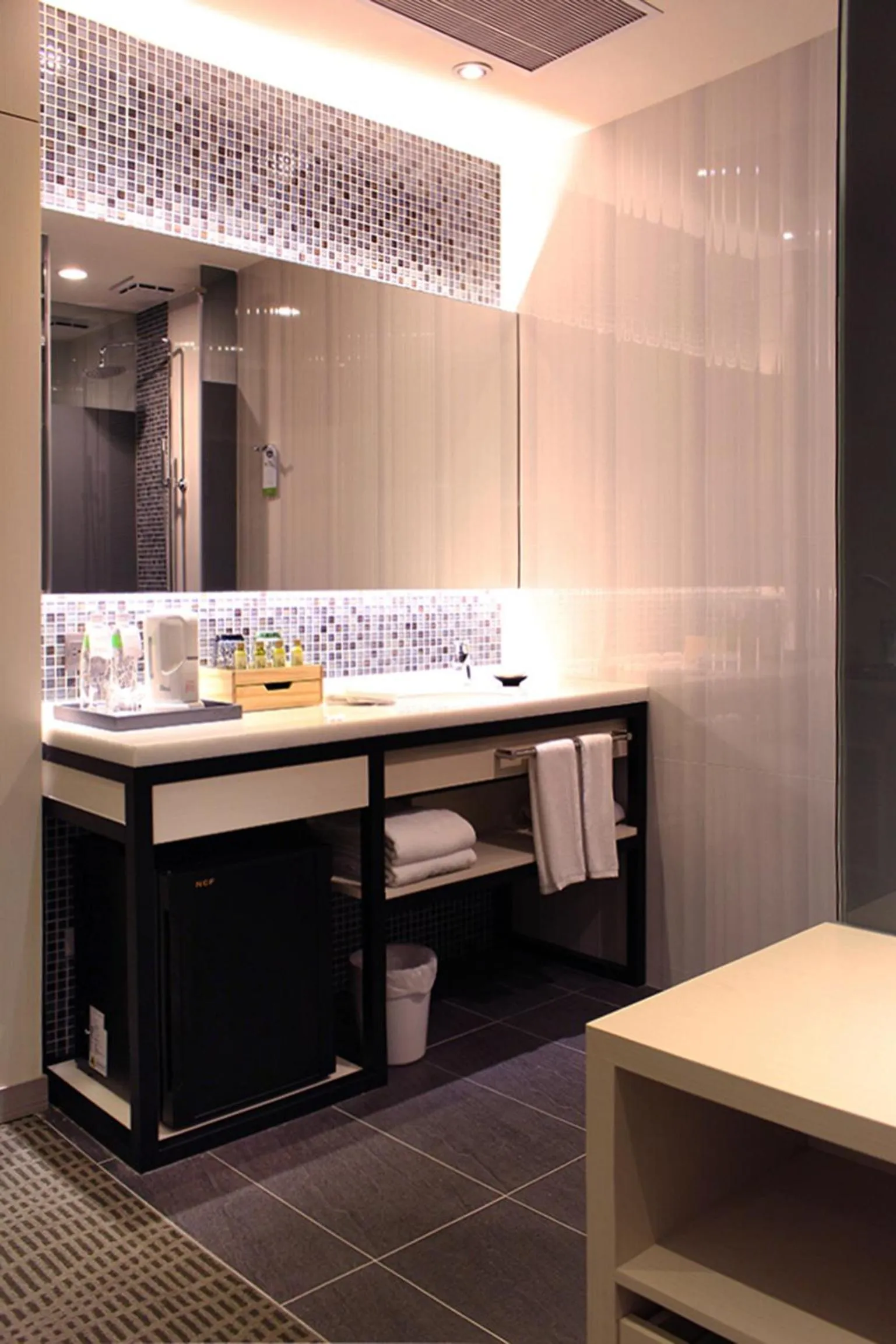 Bathroom in Taipei 101 SPARKLE Hotel