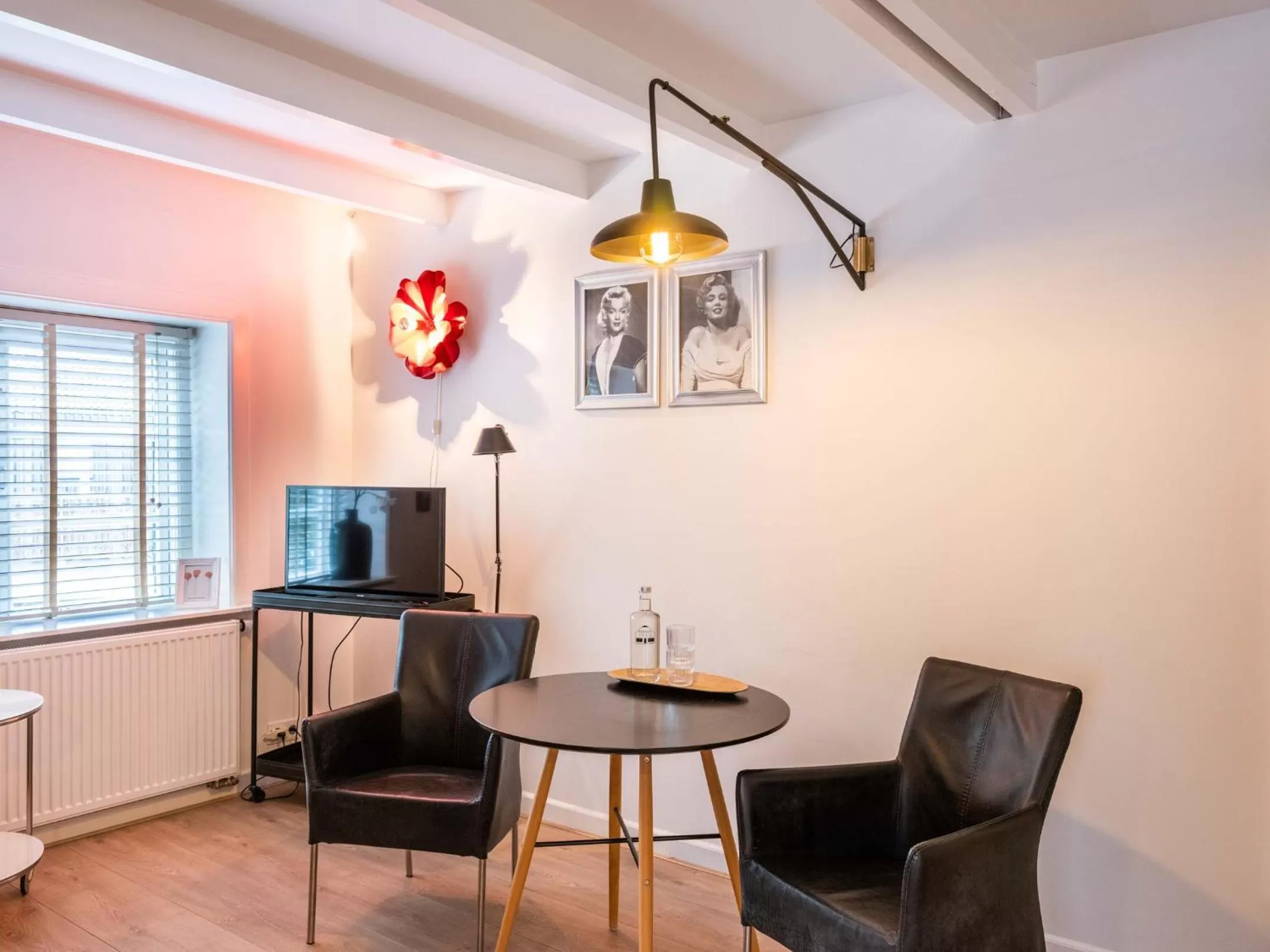 Seating Area in Bergen1928