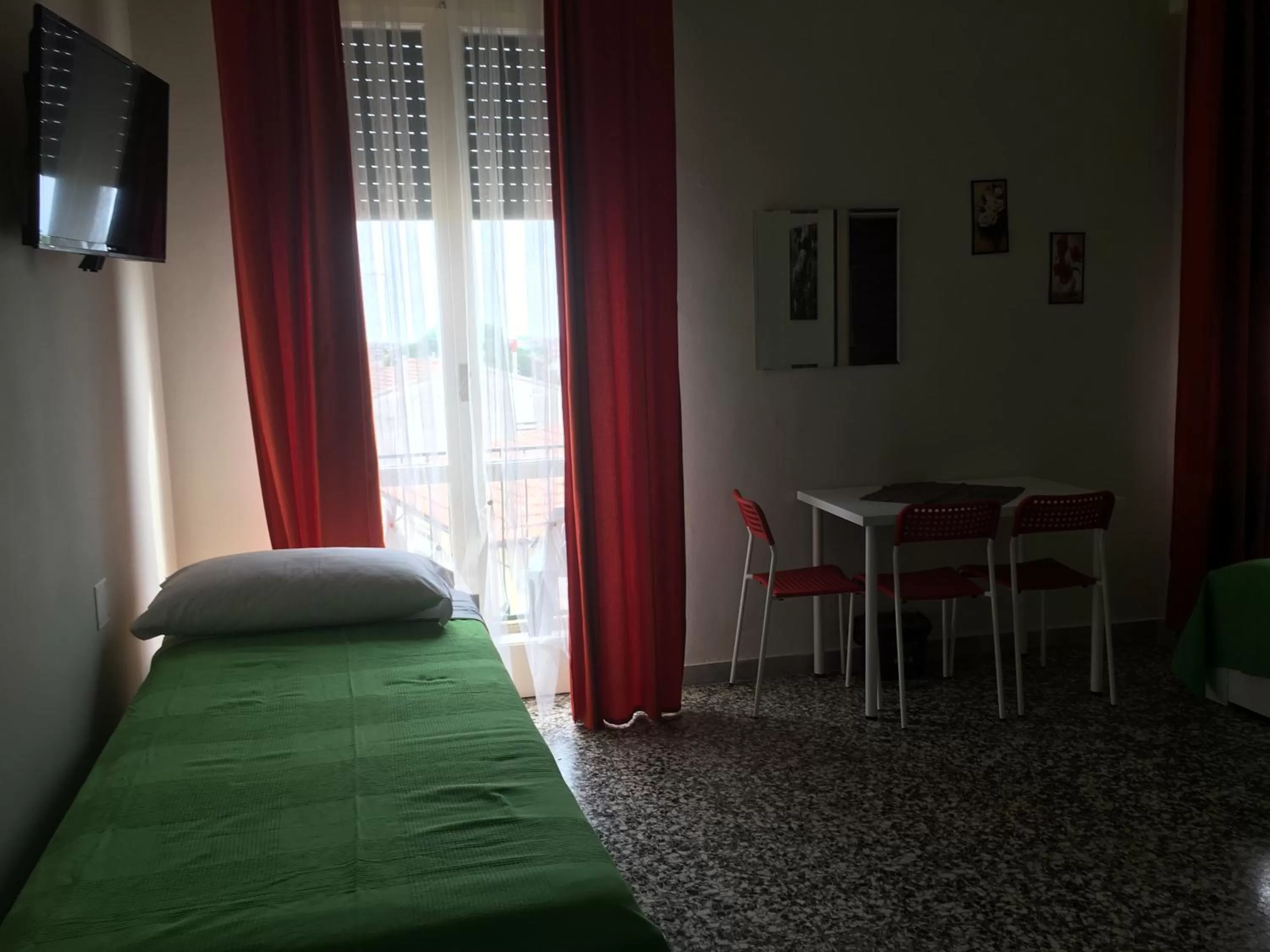 Bathroom, Bed in Aliante B&B