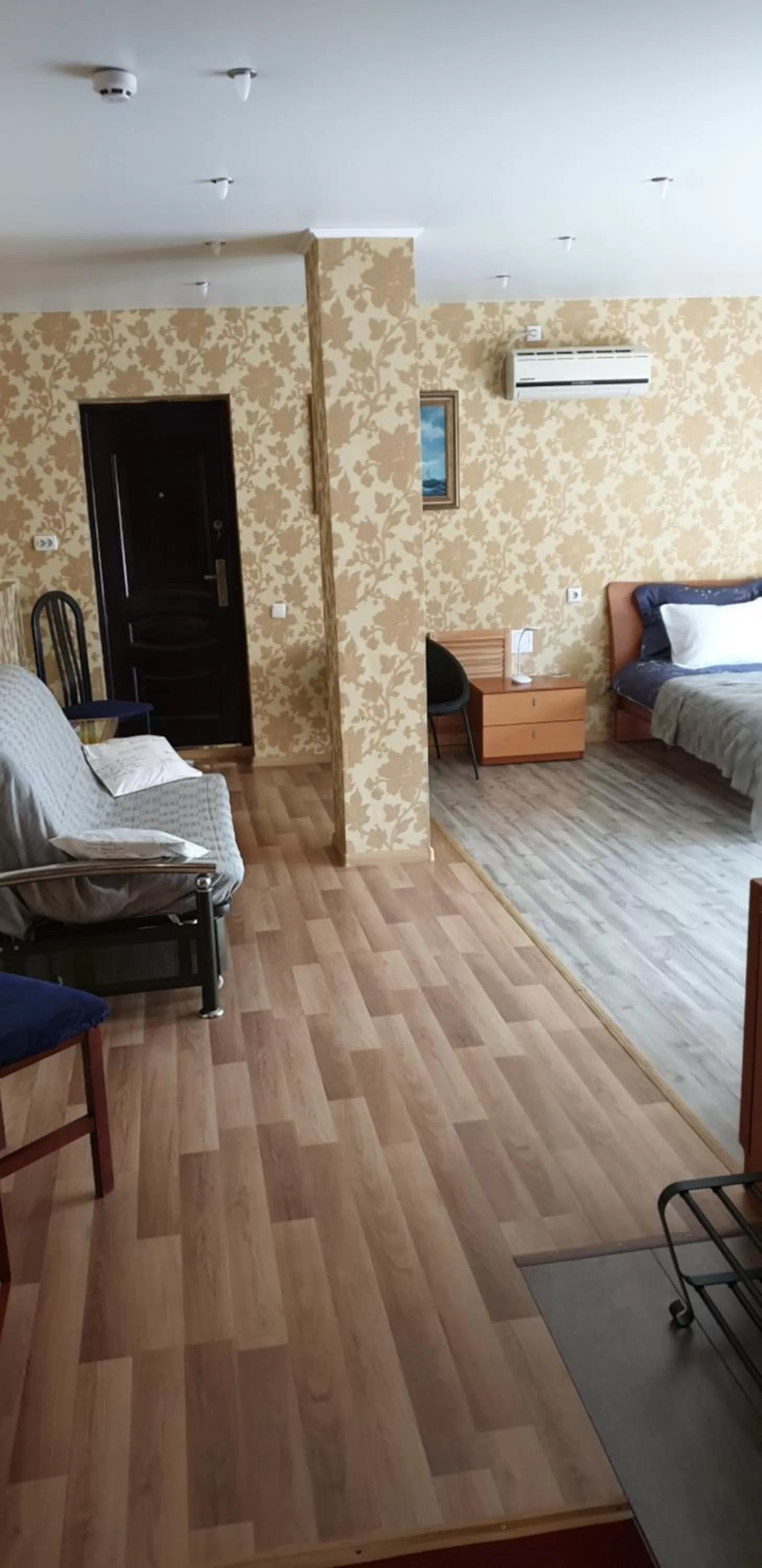 Seating area, Bed in YELLOW UNLIMITED HOTEL 4