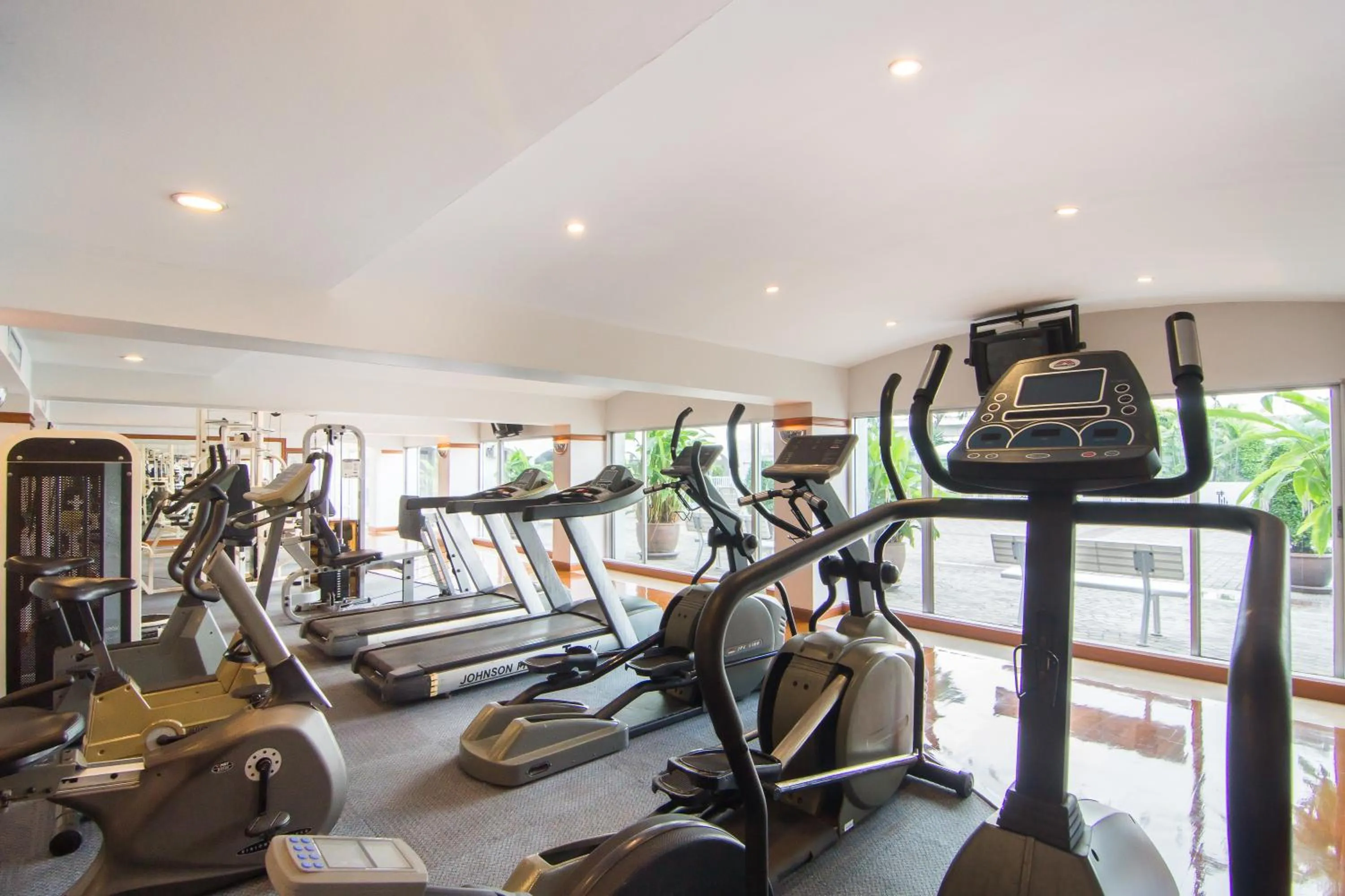 Fitness centre/facilities in Bangkok Palace Hotel