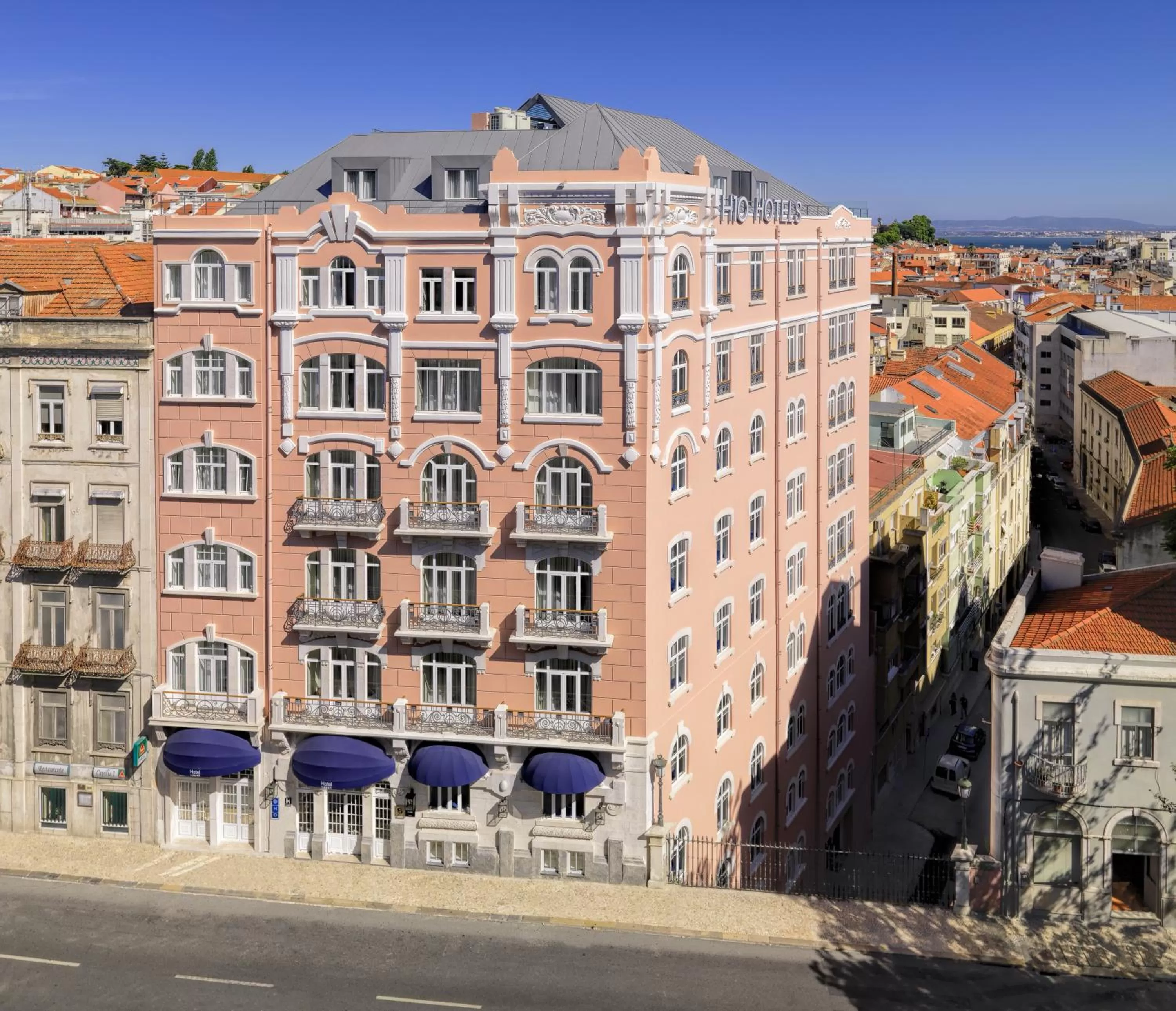 Facade/entrance in H10 Duque de Loule