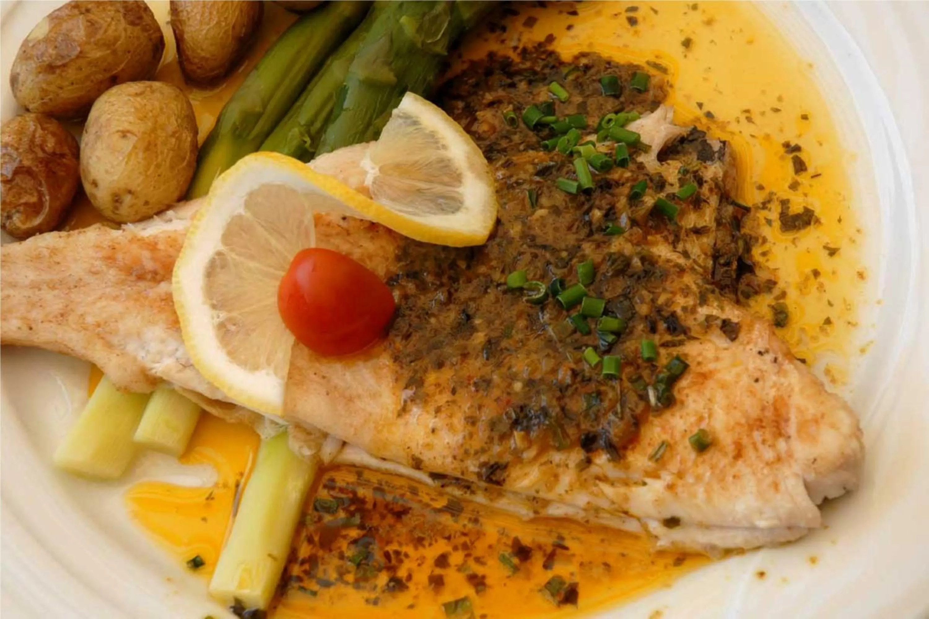 Food and drinks in Hope Land Hotel 46/1