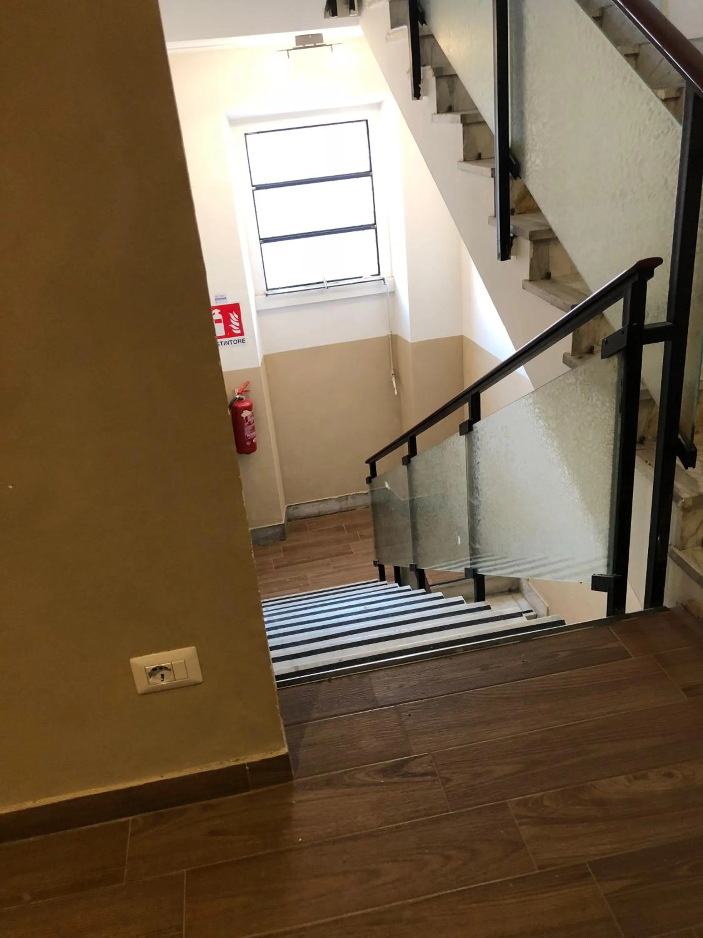 Decorative detail in Albergo Corvetto Corso Lodi