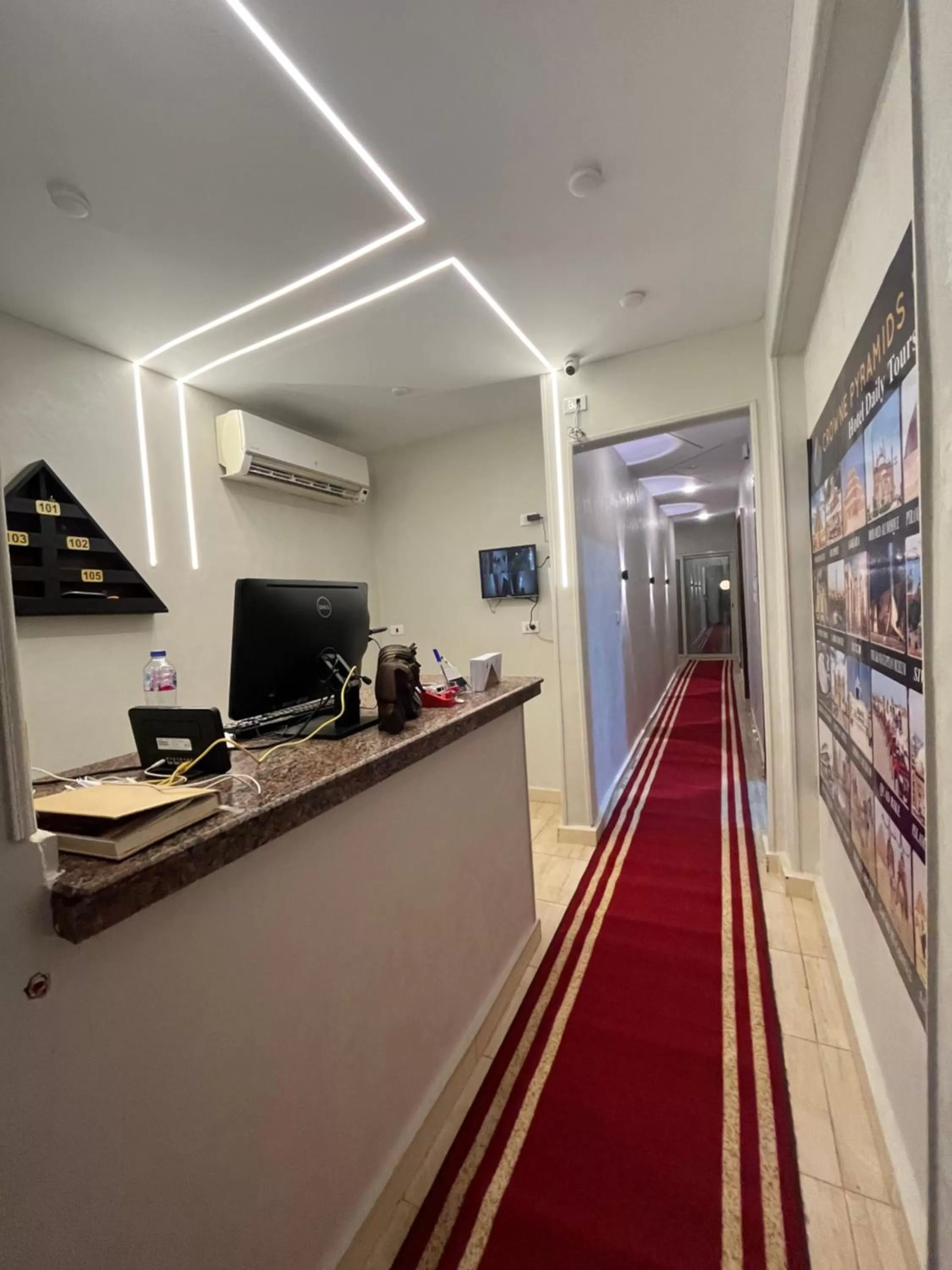 Lobby or reception, Lobby/Reception in Crowne Pyramids view inn