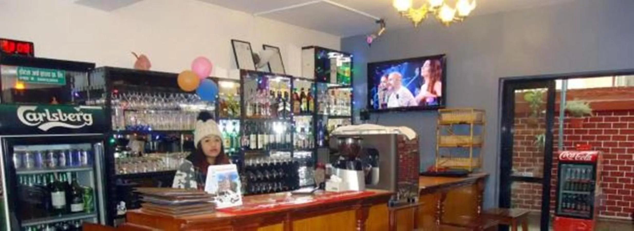 Alcoholic drinks in Hotel Earth House